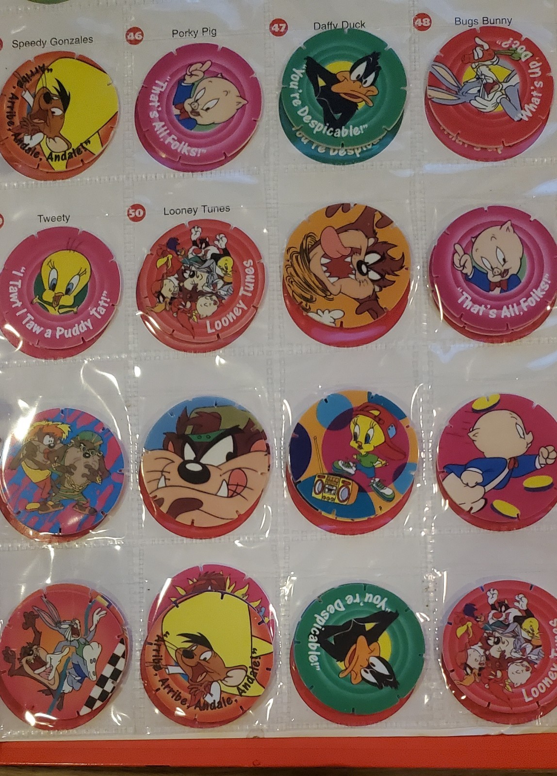 Looney Tunes TAZOS Album-Complete Set (Plus 22 extra included)50/50 WALKERS 1996