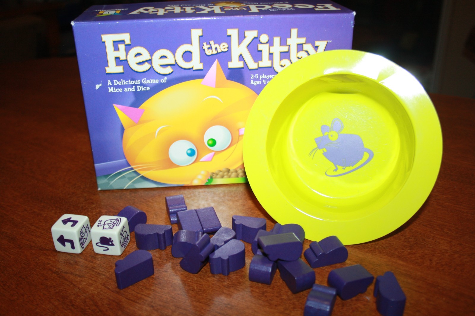 Feed the Kitty – A Delicious Game of Mice and Dice – Gamewright 2006