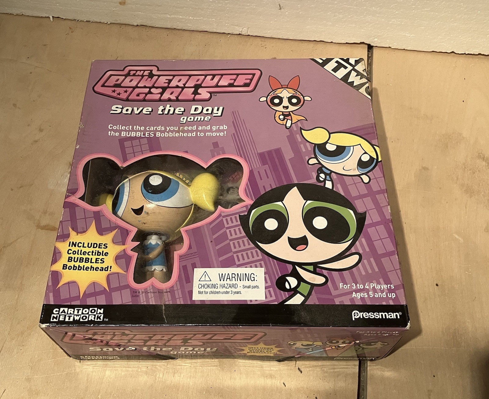 Pressman Cartoon Network Powerpuff Girls SAVE THE DAY GAME BOARD GAME / USED