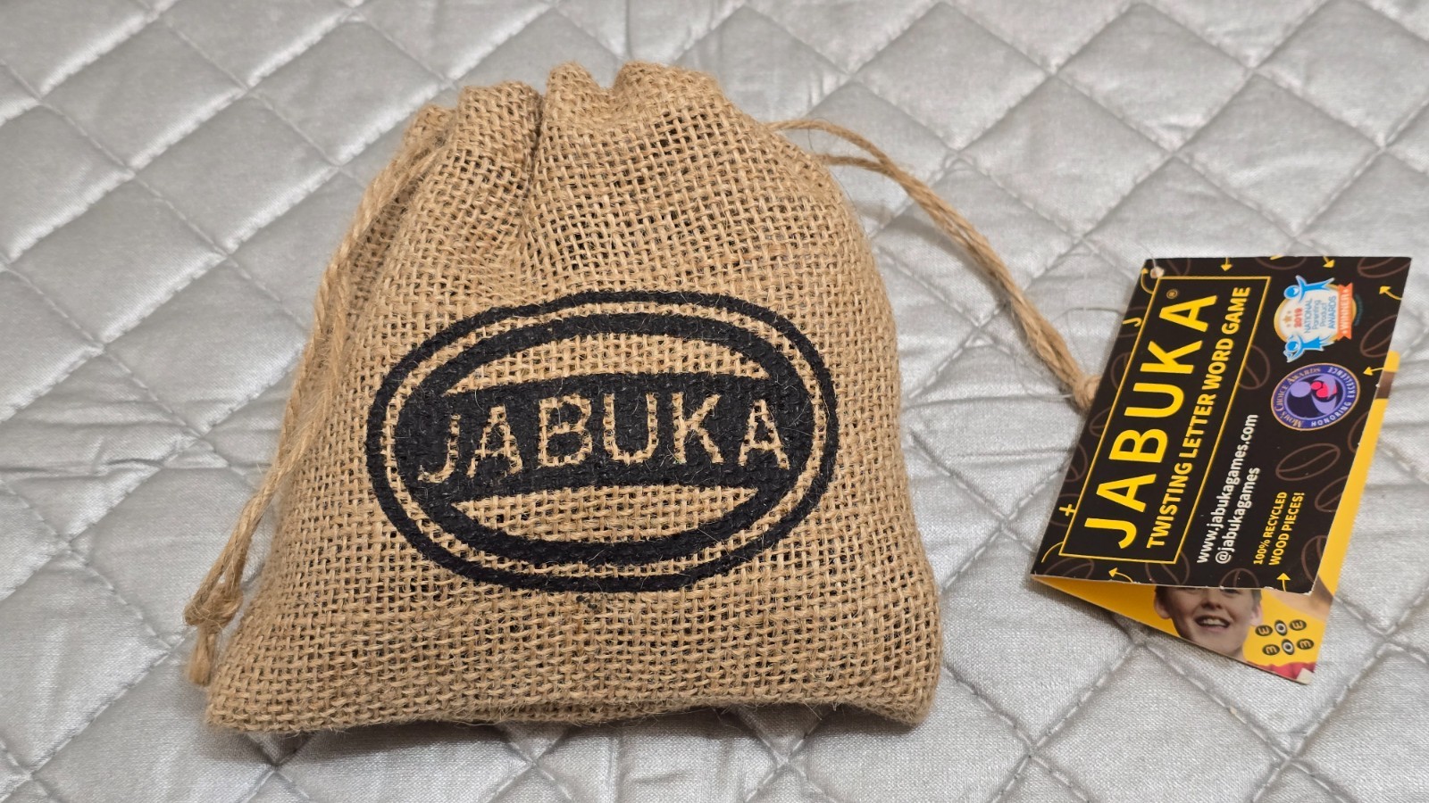 JABUKA Twisting Letter Word Game Puzzle Never Used – 2019 Award Winner