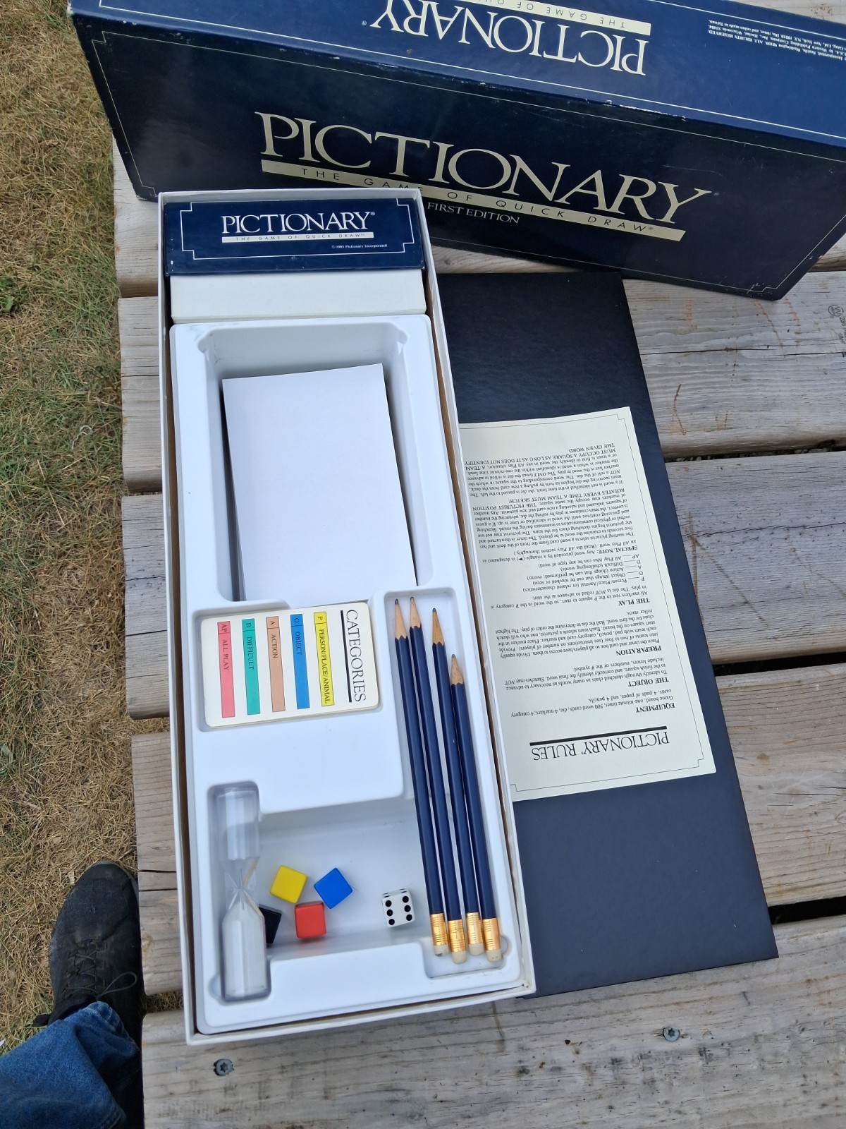Vintage Pictionary First Edition Board Game Complete 1985 Family Party Game