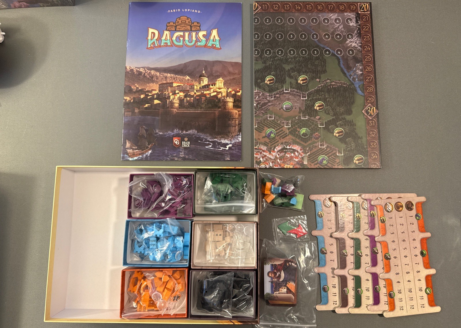 Ragusa – Board Game – Capstone Games – Strategy – Incl. Solo & 160 Wooden Pieces