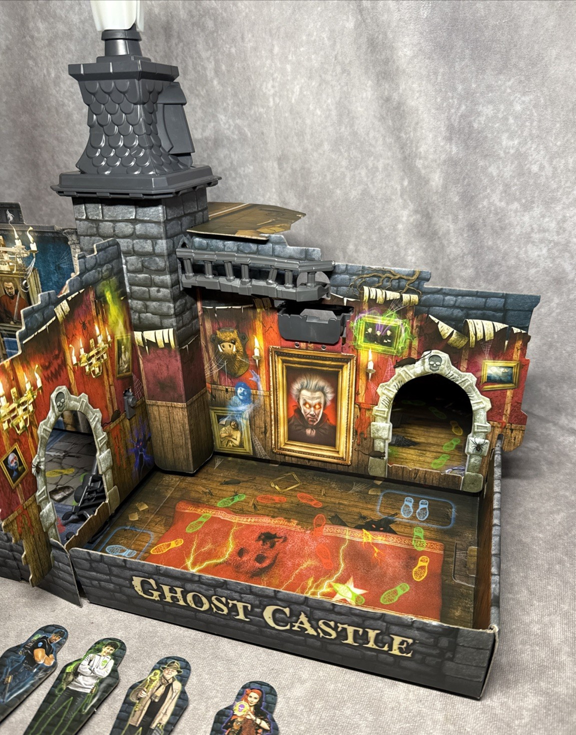 Buffalo Games Ghost Castle Board Game 2020 3D Haunted Escape Family Spooky