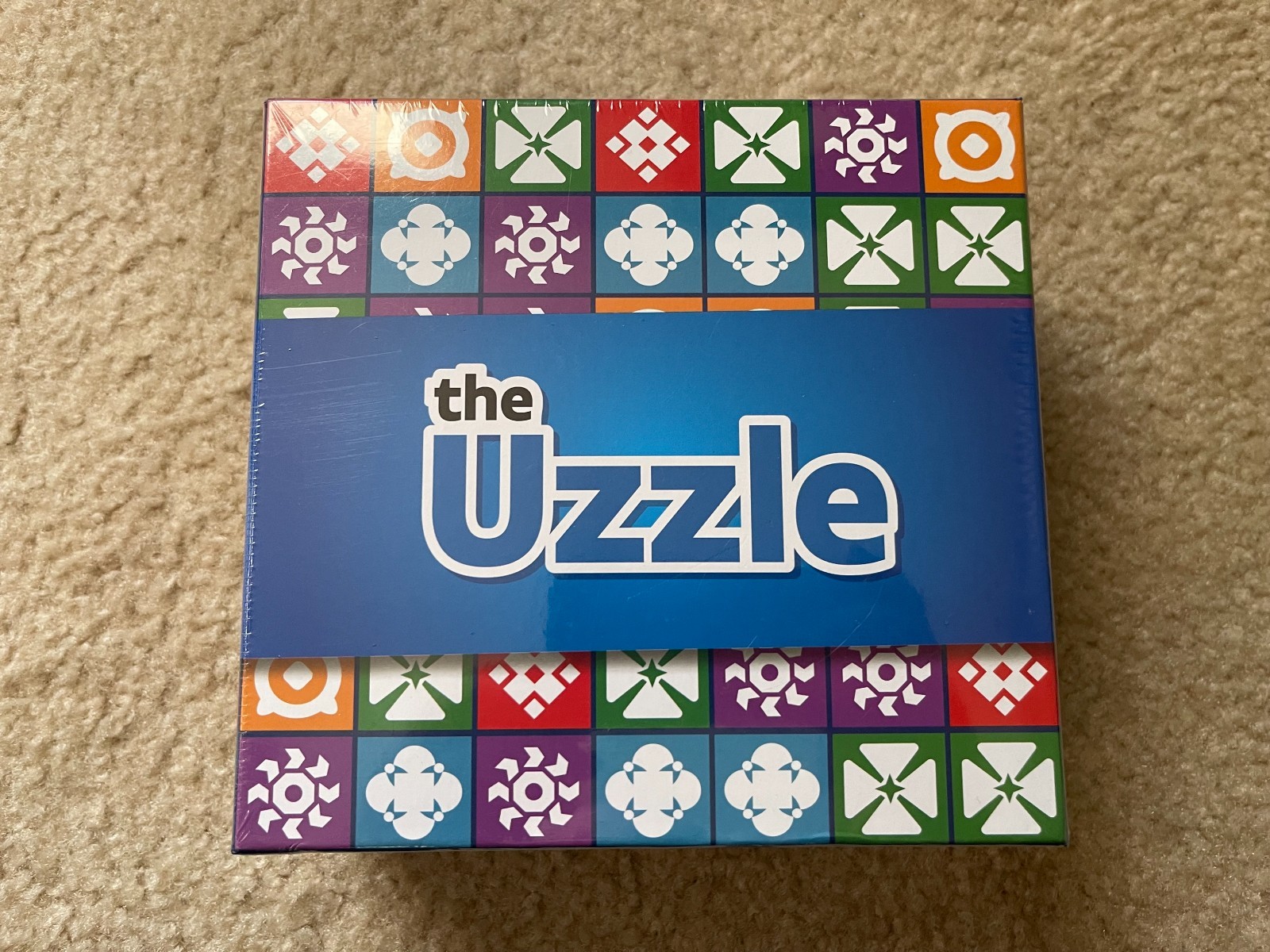The Uzzle Family Party Game New Sealed 2023