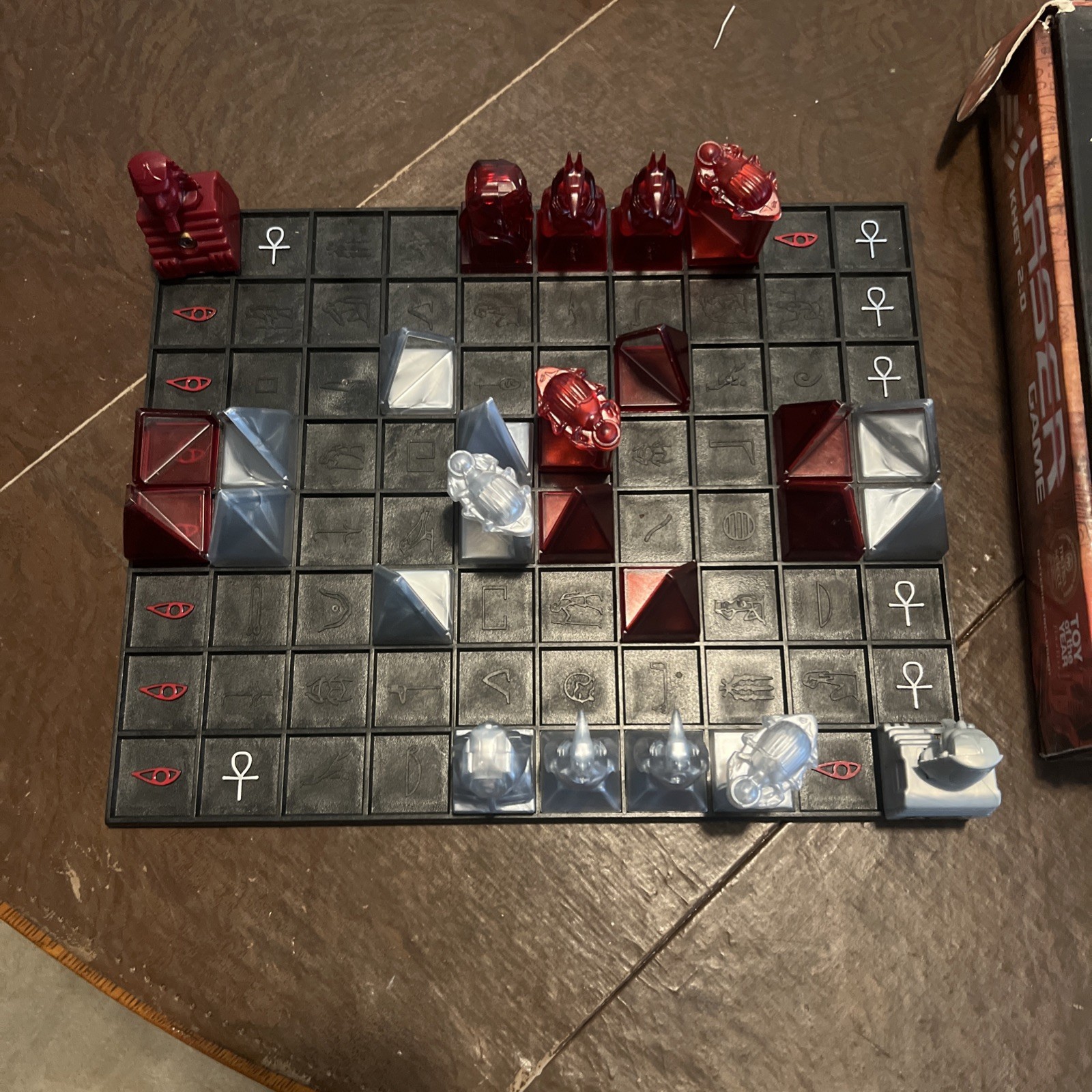 KHET 2.0 Laser Game Mensa Select Strategy Game Innovention Toys NIB