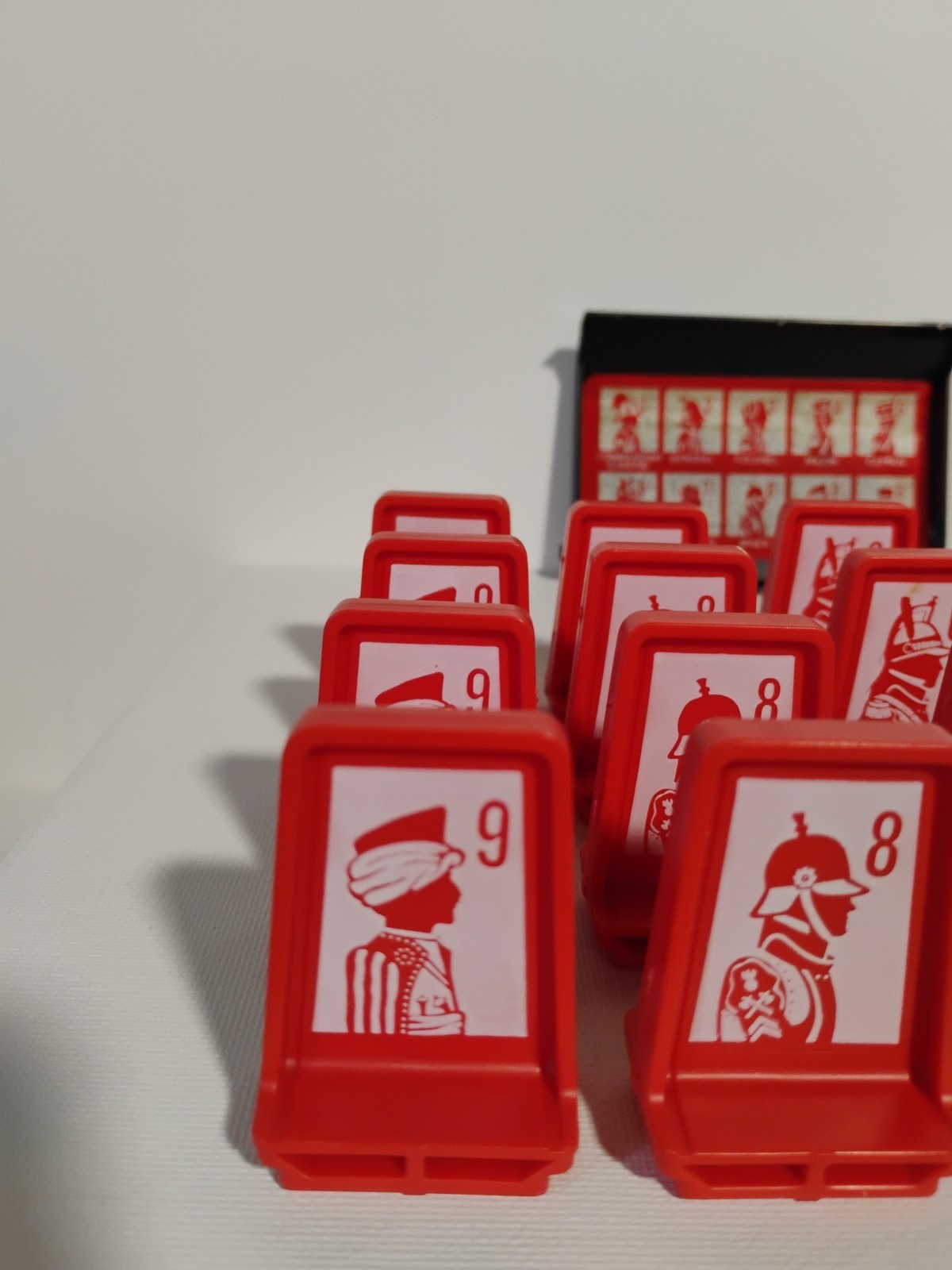 Vintage Milton Bradley Electronic Stratego 20 Game Pieces And 1 Cover