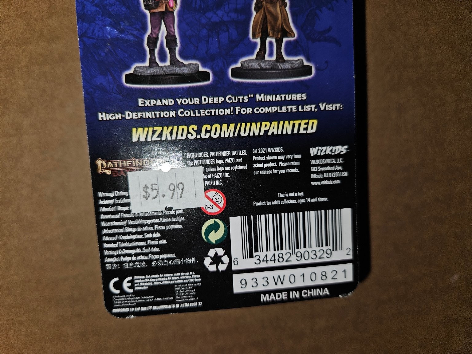 Pathfinder Battles Female Human Alchemist Miniature Deep Cuts Unpainted