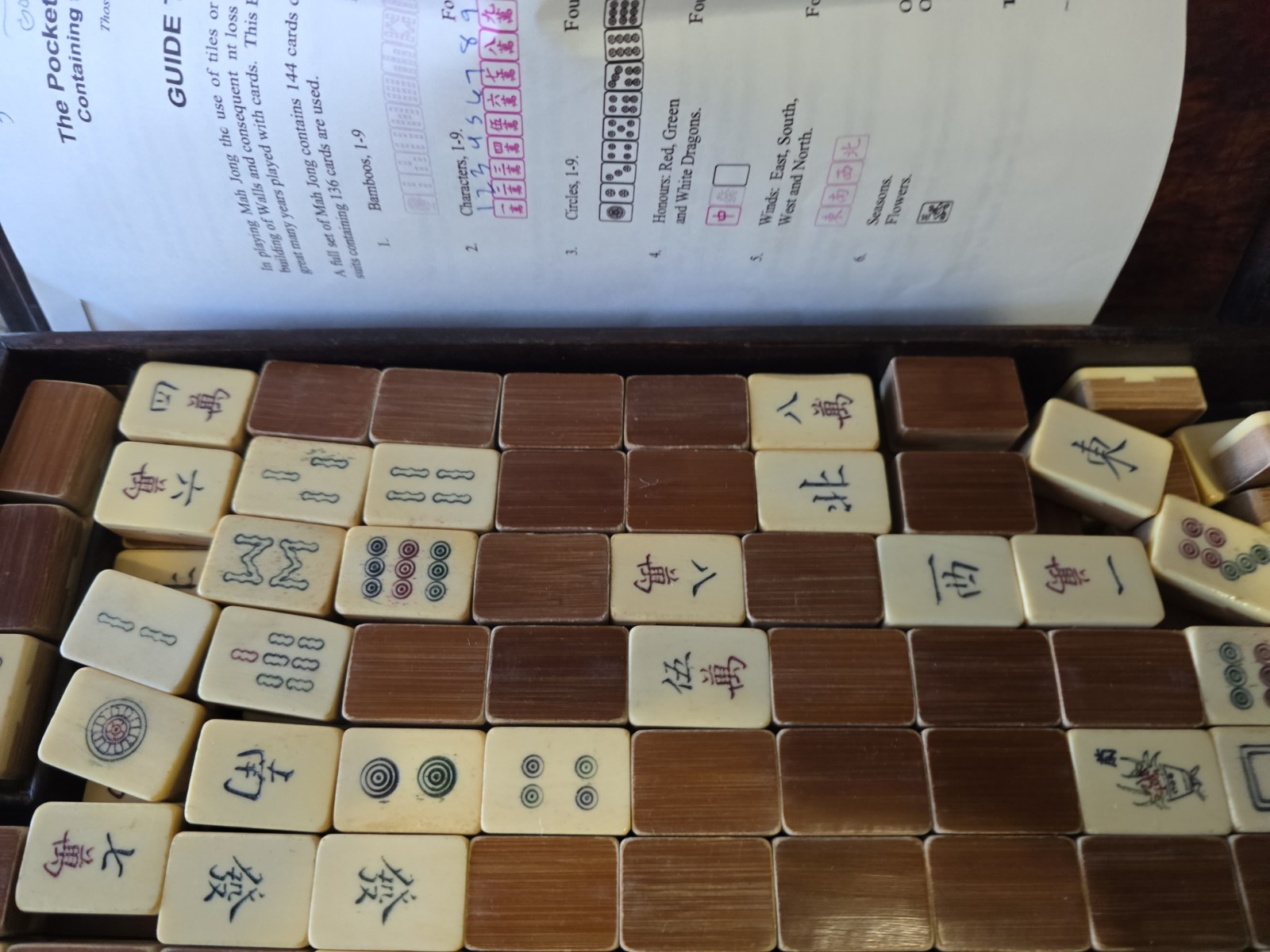 Vintage Chinese Mahjong Set with Wooded Case