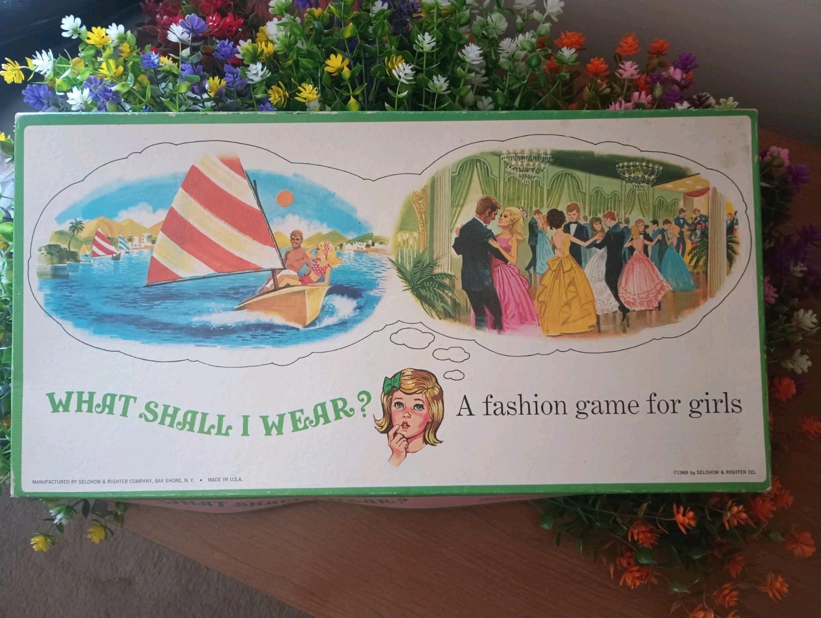 What Shall I Wear? Selchow & Richter Board Game 2-4 Players Ages 8+ 1969