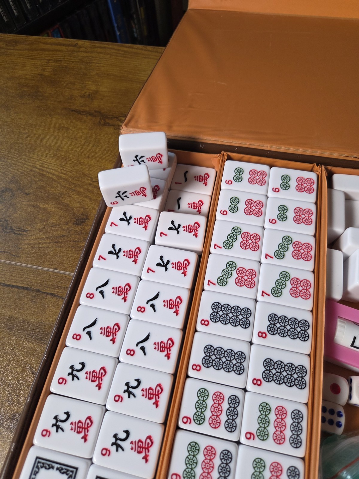 Vintage MahJong Chinese Game Tri 3 Color 2 Layer Tiles Set Cream w/ Case