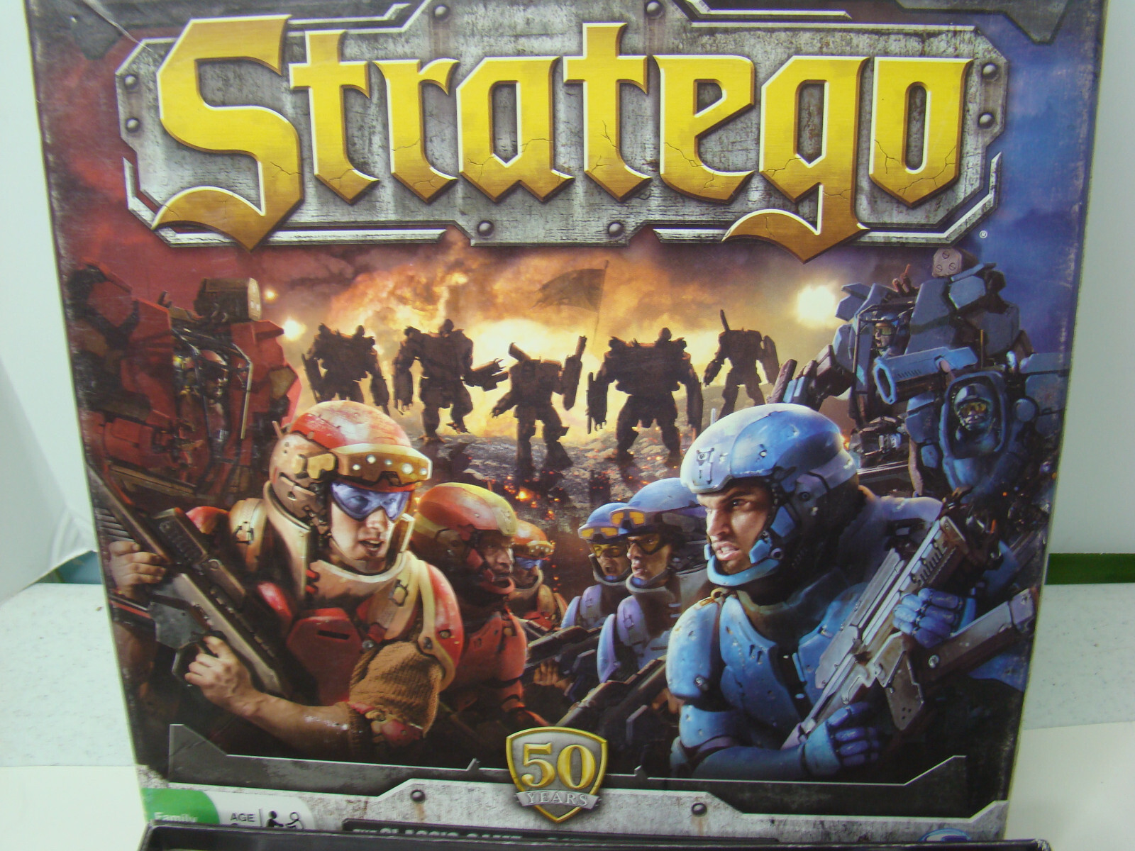 Stratego Royal Jumbo 50 year Spin Master Board Game 2011 all pieces, board, inst