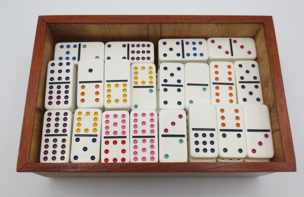 CARDINAL IND. DOMINOES MEXICAN TRAIN w/INSTRUCTIONS in HANDCRAFTED WOOD BOX