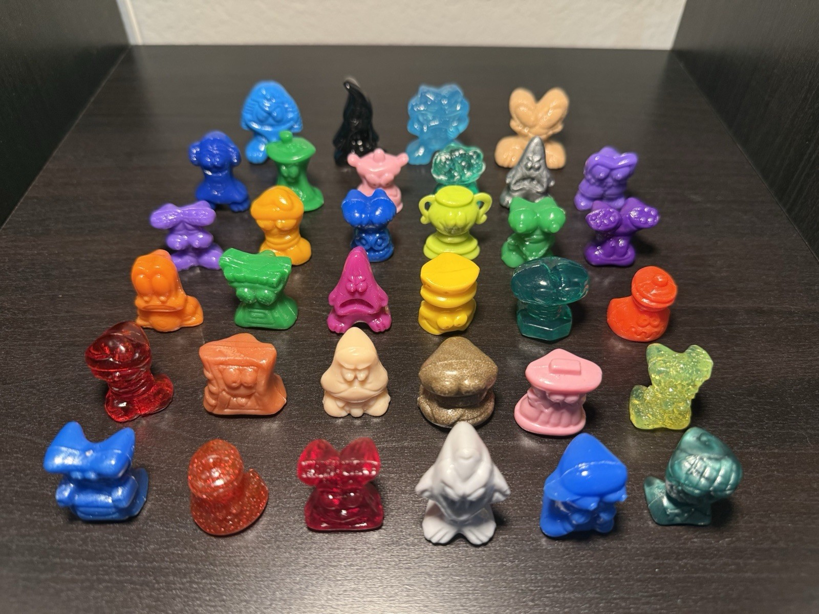 Vintage Gogos Crazy Bones Lot – 34x figures various series – New Gen, Gogos, etc