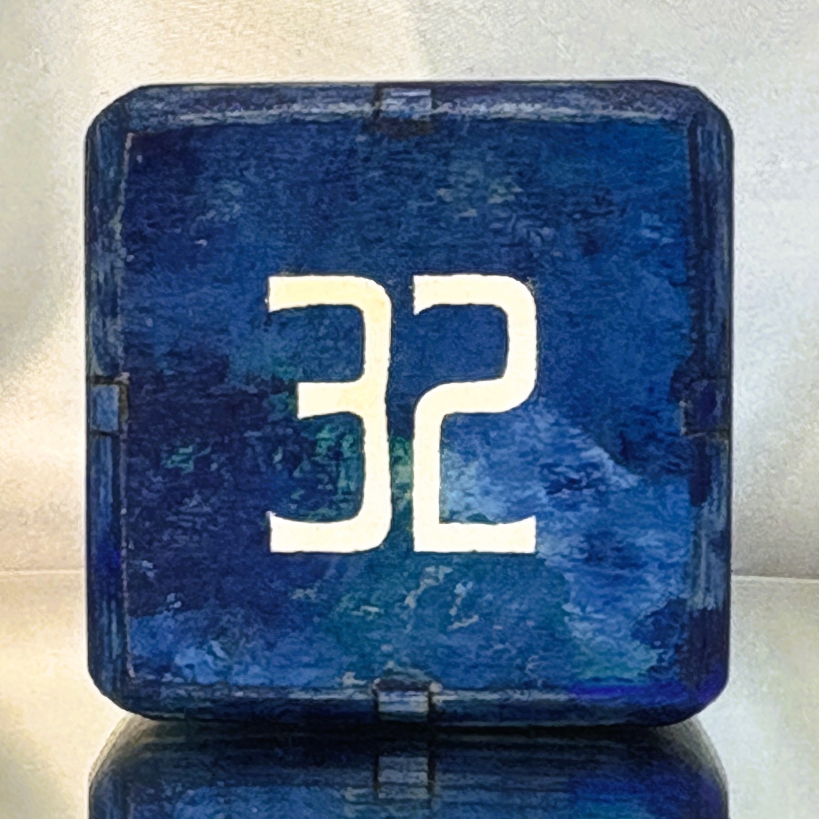 Blue Bengal – Deep Blue Roar – Backgammon Doubling Cube 36mm
