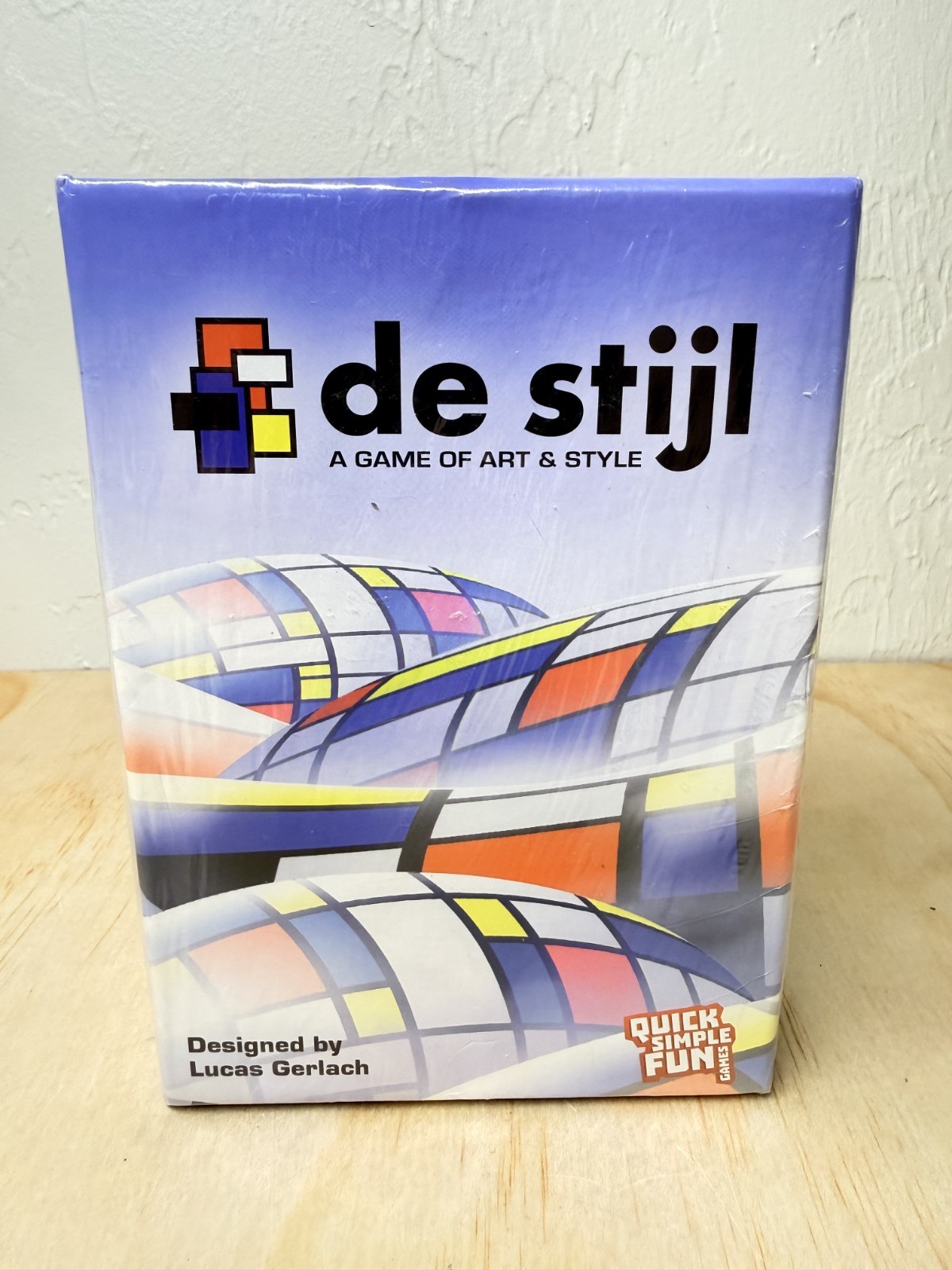 De Stijl – A Card Game Of Art And Style 2-5 players Ages 8+ – New & Sealed!