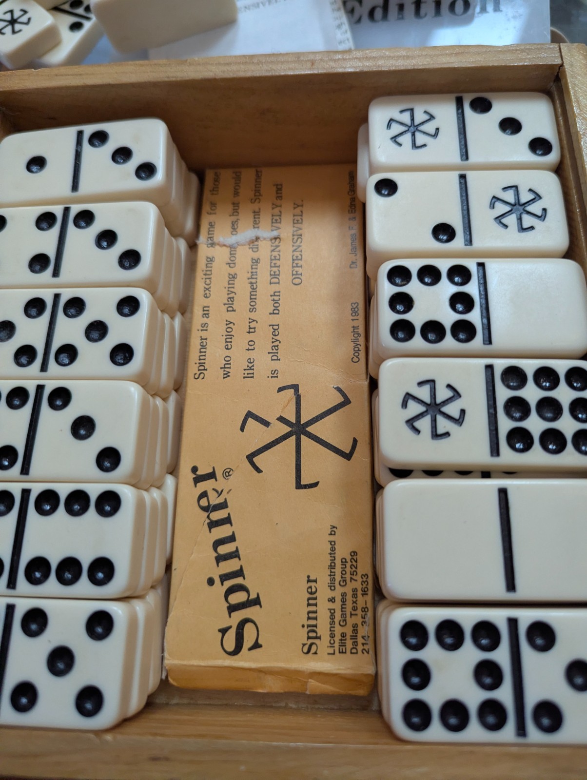 SPINNER DELUXE Edition Double Nine Dominoes 100% COMPLETE 1983 VINTAGE