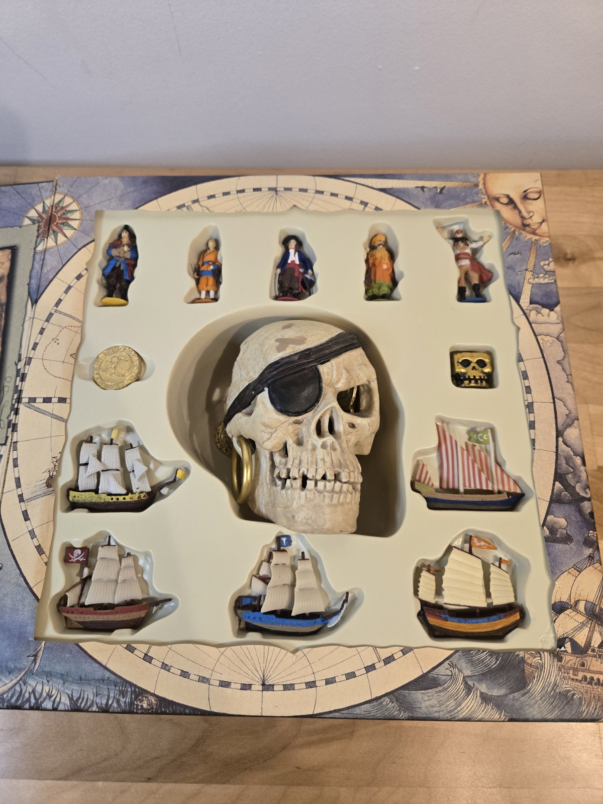 PIRATEOLOGY The Game 100% Complete Original Box Sababa Toys 2007 Board Game