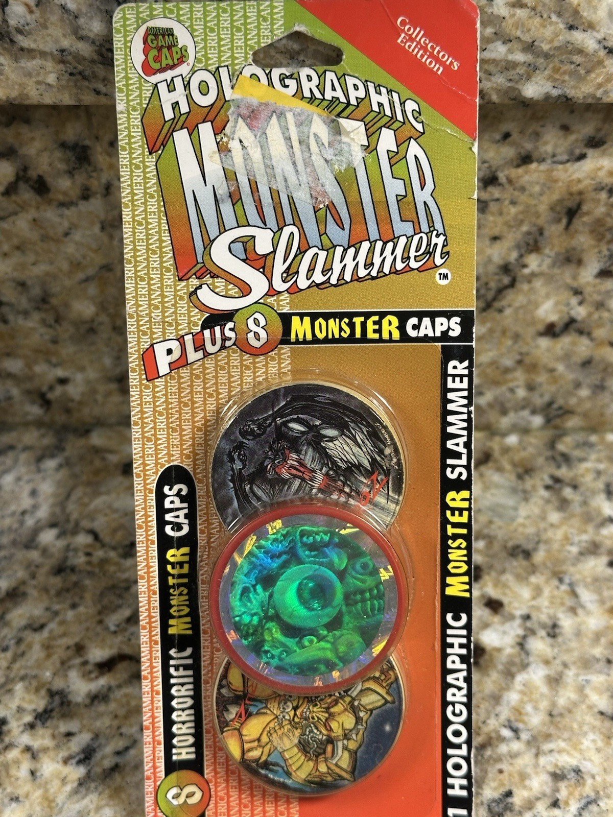 Holographic Monster Slammers 8 Monster Caps Collectible Edition NEW