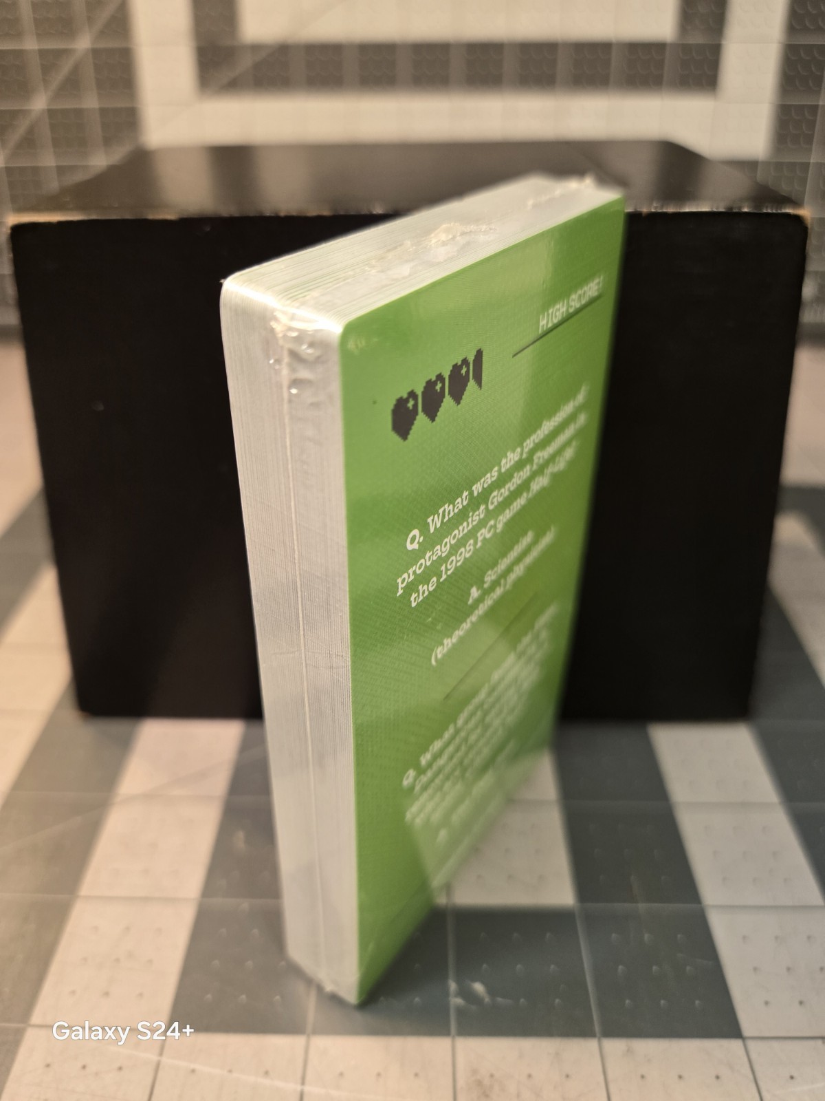 NEW Video Game Quiz Professor Puzzle Quiz Game 100 Questions Sealed