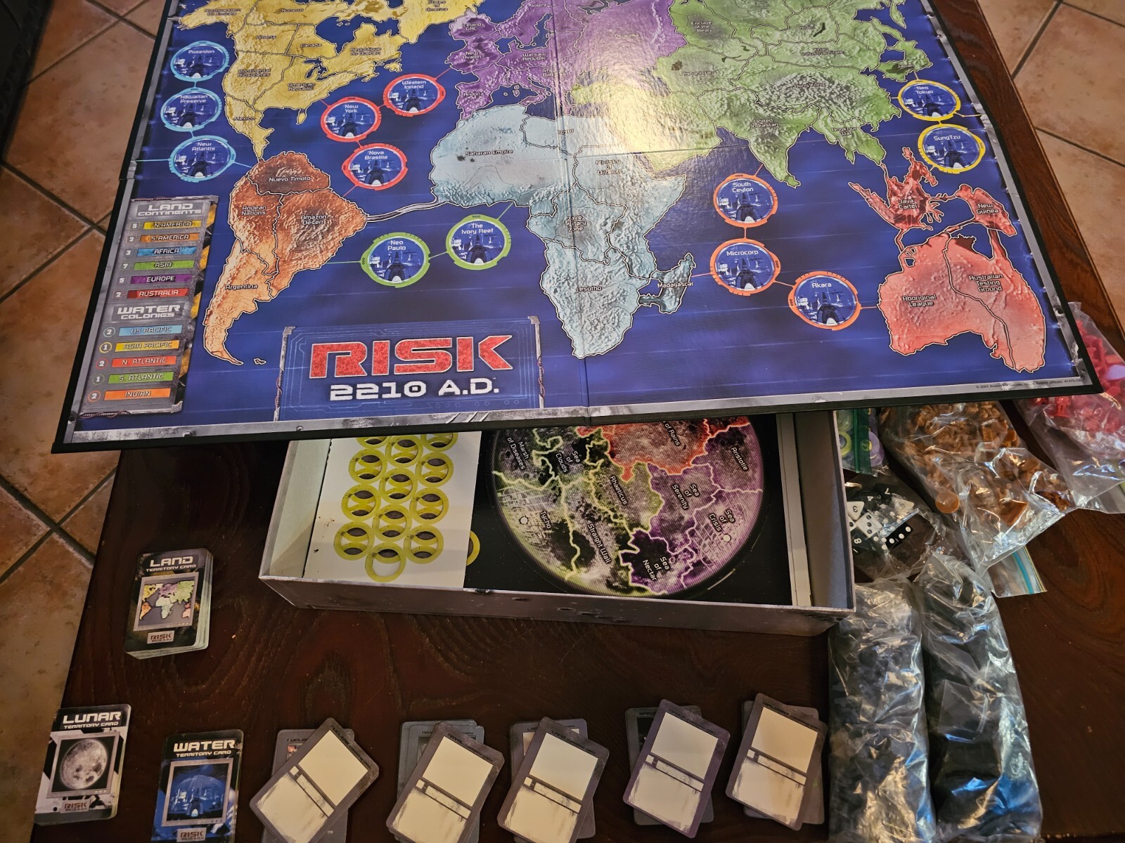 Avalon Hill Risk 2210 A.D. Global Domination Board Game Hasbro 2001 Complete