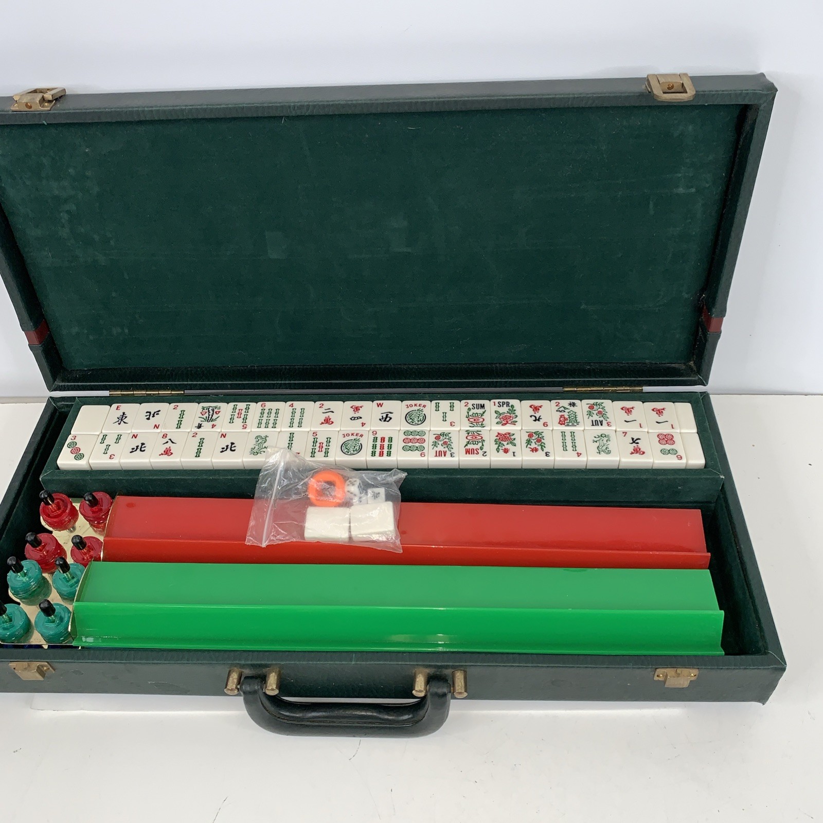 Vintage Mah Jongg Set W/Case, 4 Trays 166 White Tiles