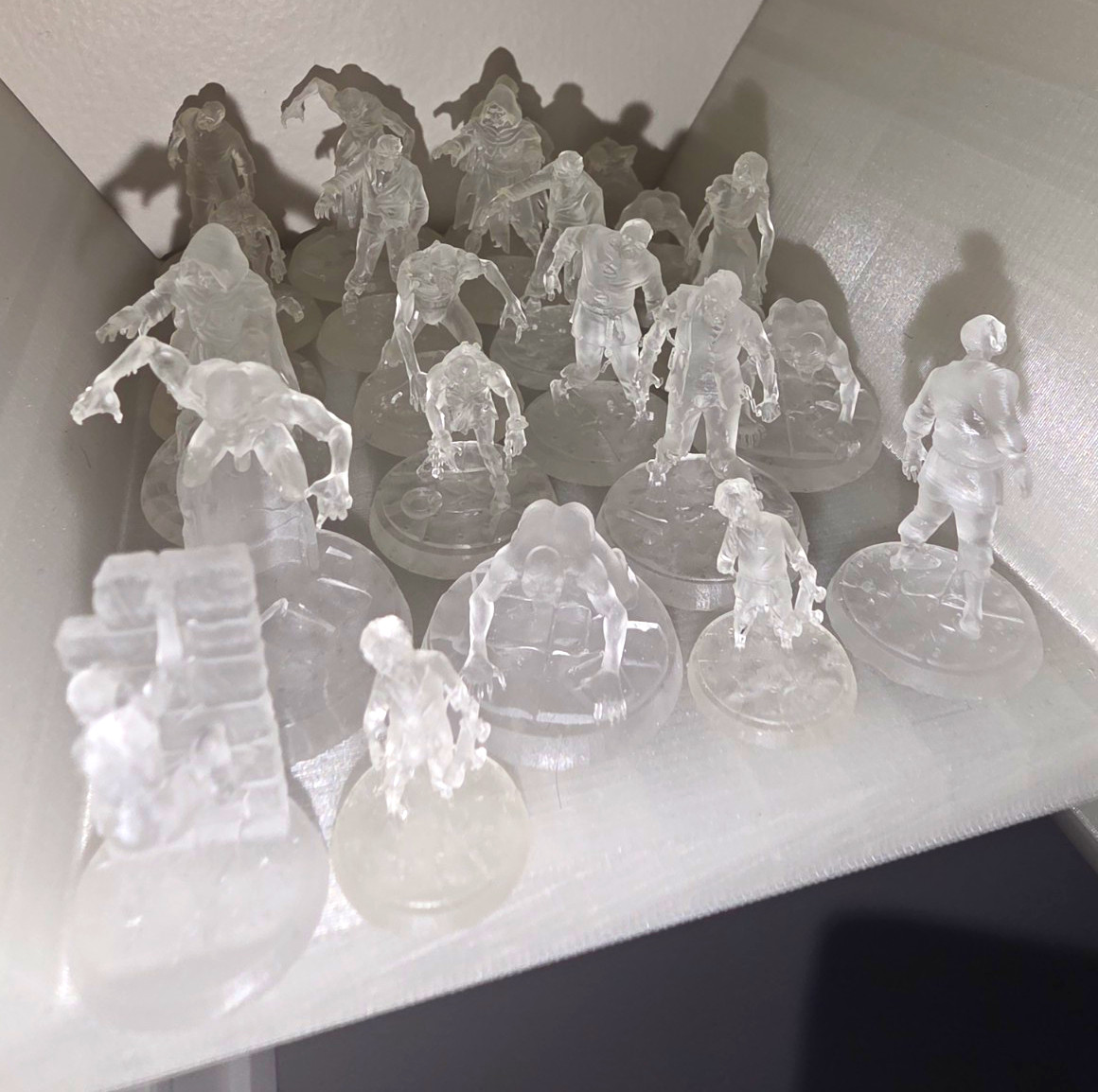 Dungeons & Dragons Clear SLA Miniatures Lot. X20 Ghouls And Zombies