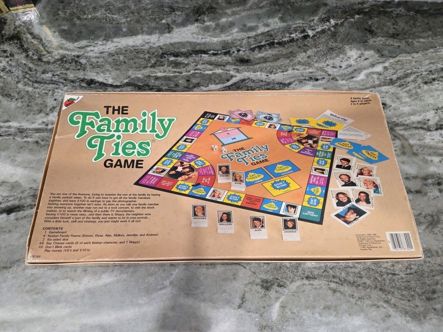 1980’s THE FAMILY TIES GAME Family Board Game Apple Street 87-300 Paramount Pics