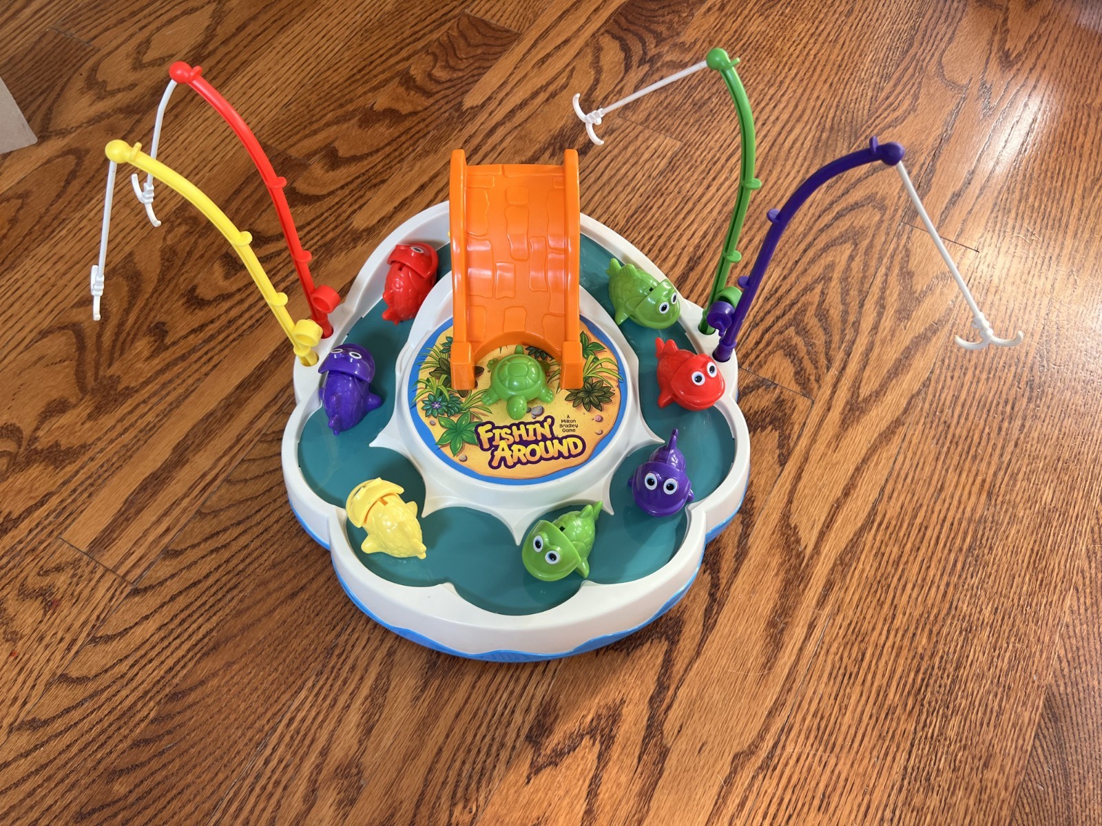 VTG 1997 Fishin’ Around Game Milton Bradley 100% COMPLETE! Works!