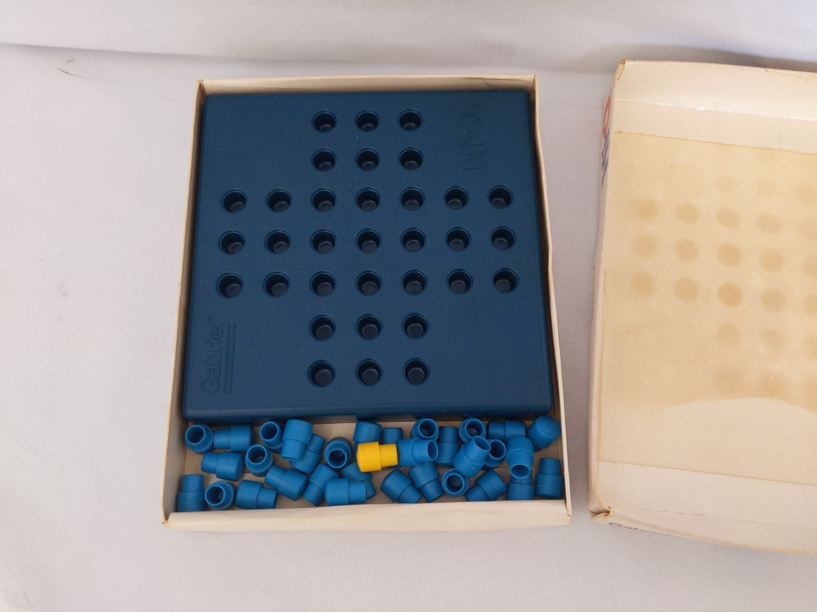 Vintage Gabriel HI Q 7120 Solitaire Peg Game 1978 Complete Favorite Travel Games