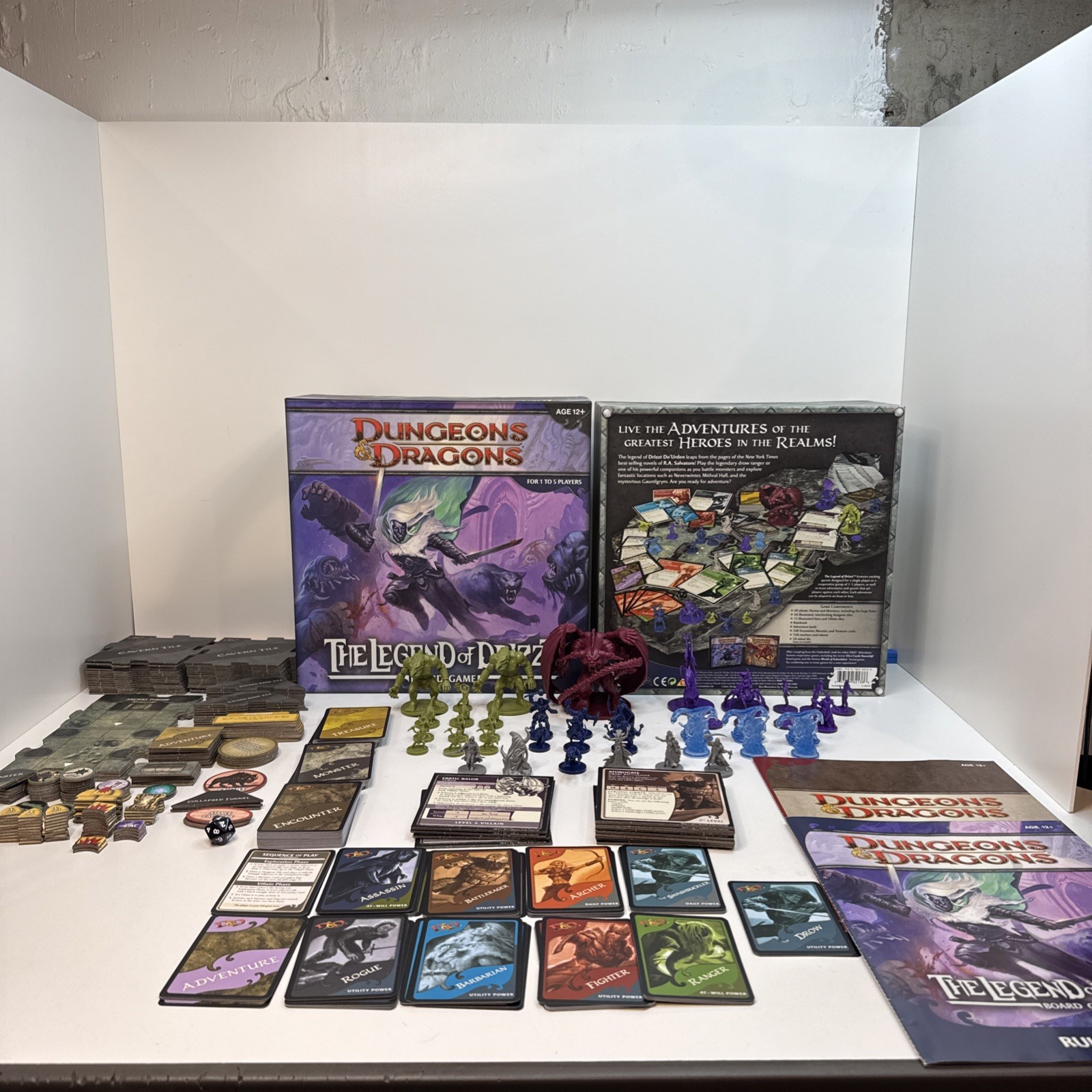 Dungeons & Dragons the Legend of Drizzt Board Game Complete very clean VG COND.