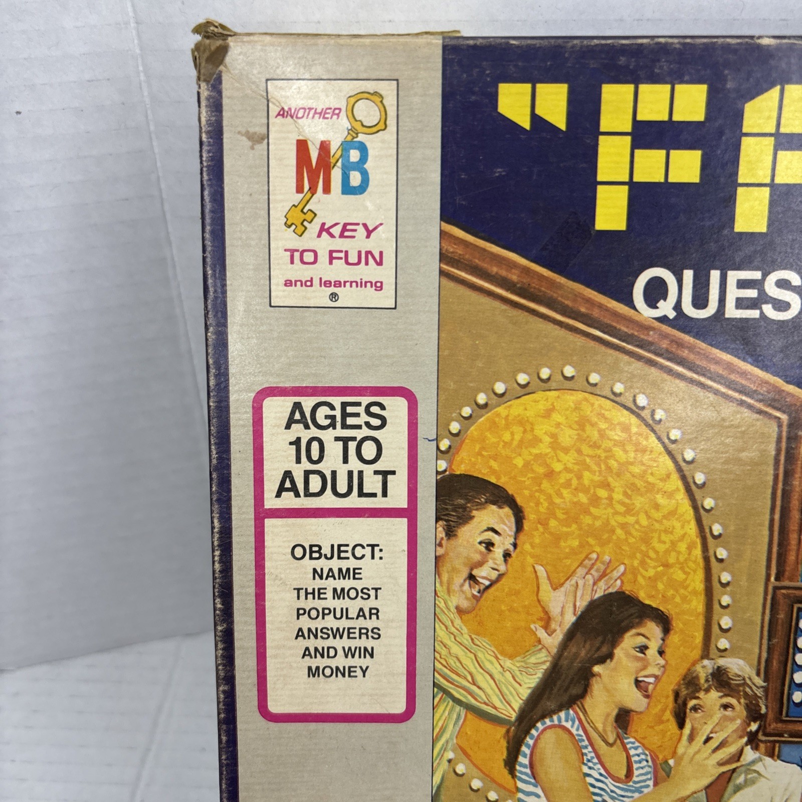 VINTAGE (1977) MILTON BRADLEY “FAMILY FEUD” BOARD GAME *Ages 10 to Adult* {USA}