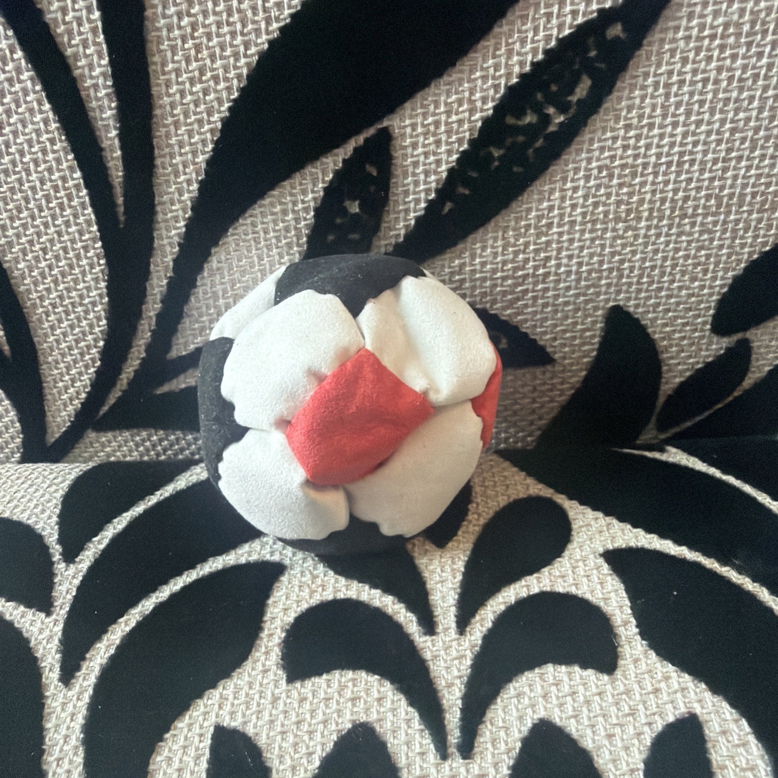 🔥Authentic Dragonfly Footbags NEMESIS 14 Metal Fill White/Red And Black🔥