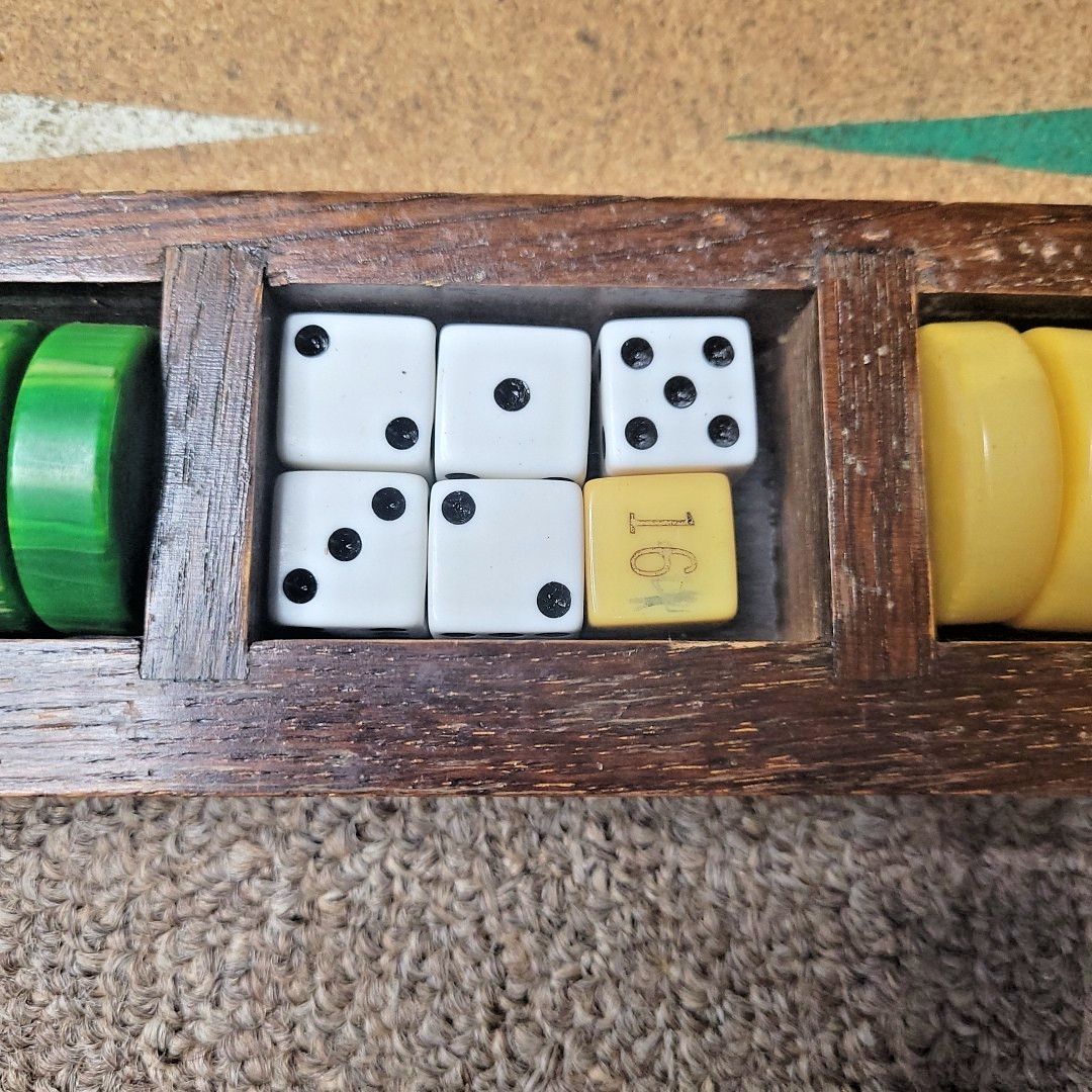 Vintage Backgammon Set-cork Board Green/white Points Marbled Chips Wood Case.