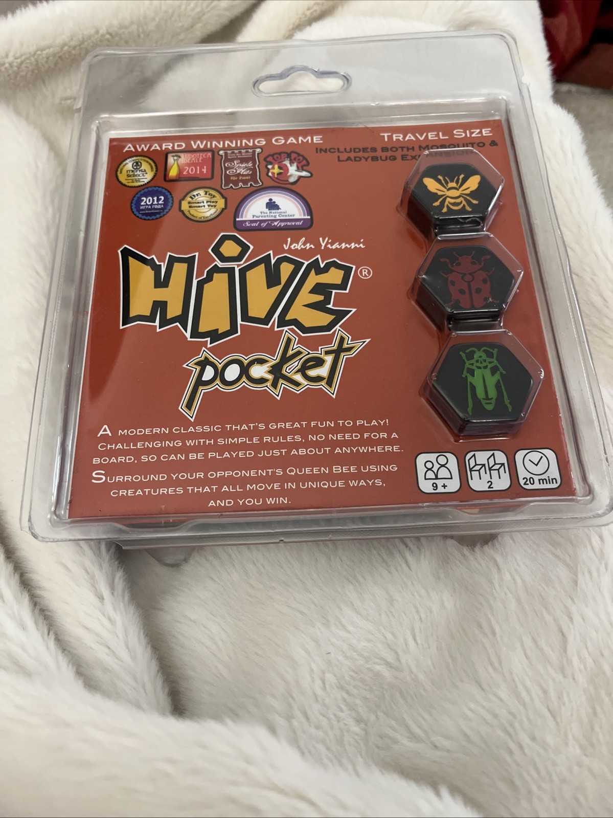 Hive Pocket Game By John Yianni Award Winning Game Travel Size NEW