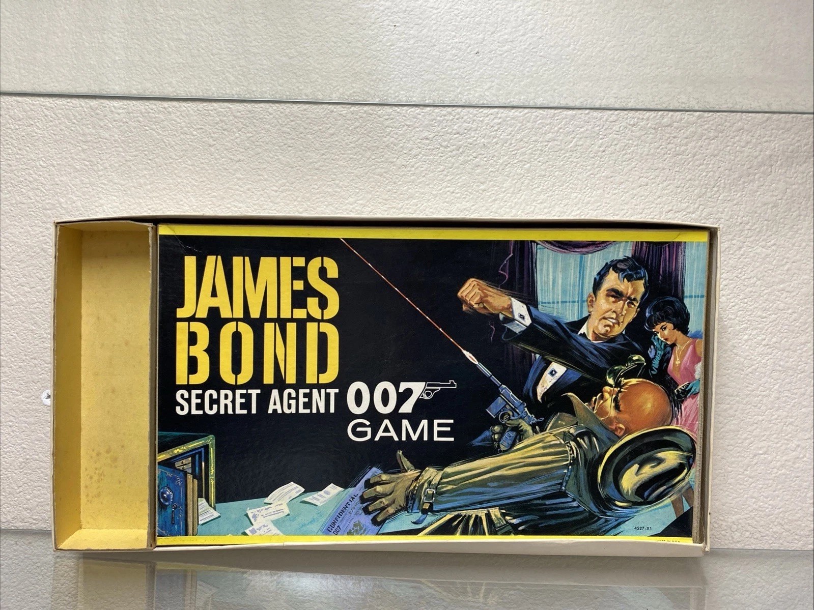 James Bond Secret Agent 007 Game Vintage 1964 Milton Bradley Spy