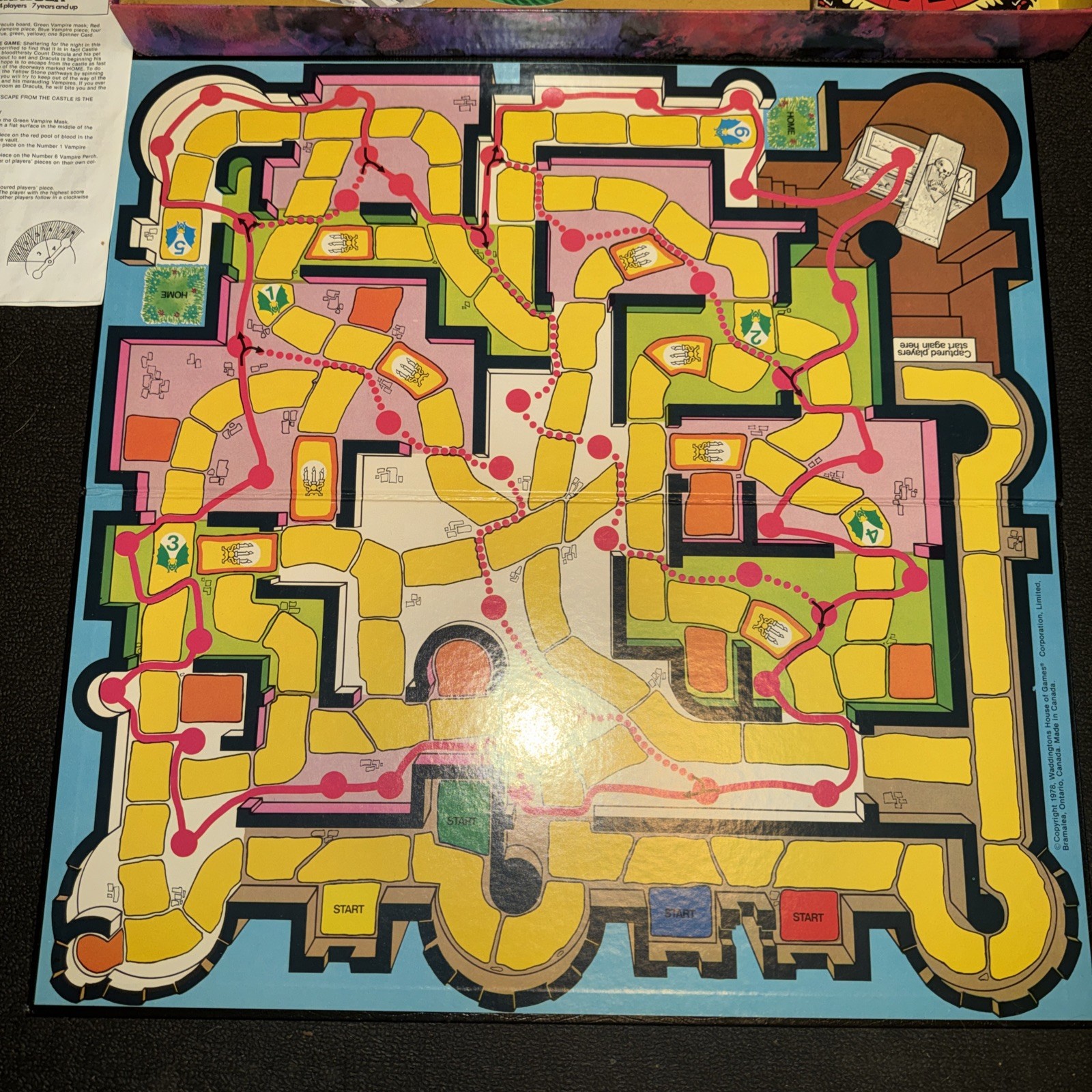 1978 Waddingtons House of Games Dracula Board Game Complete w/Instructions, Mask