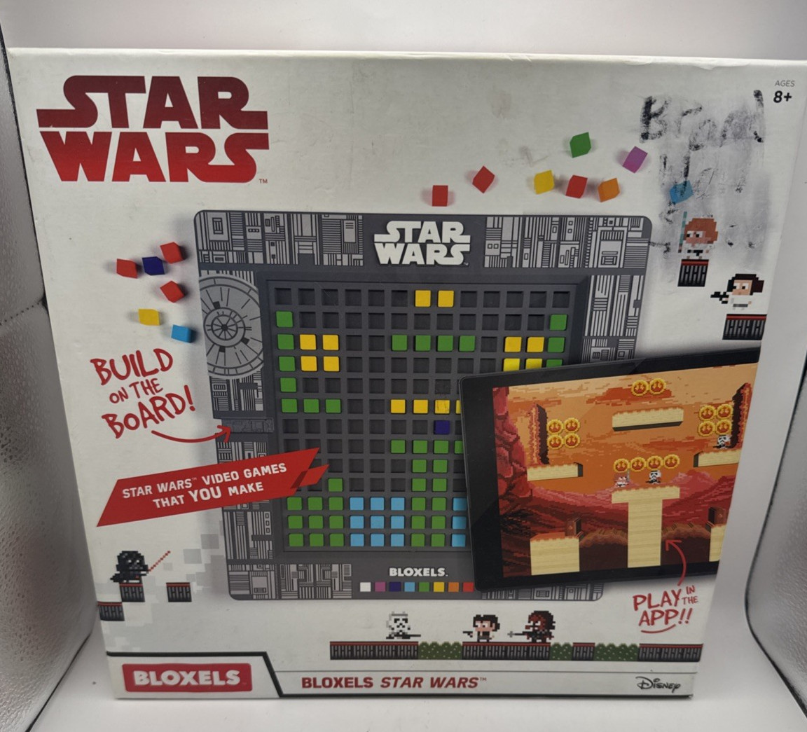 Lot of 2 Mattel Bloxels Board Video Games Basic and Star Wars.