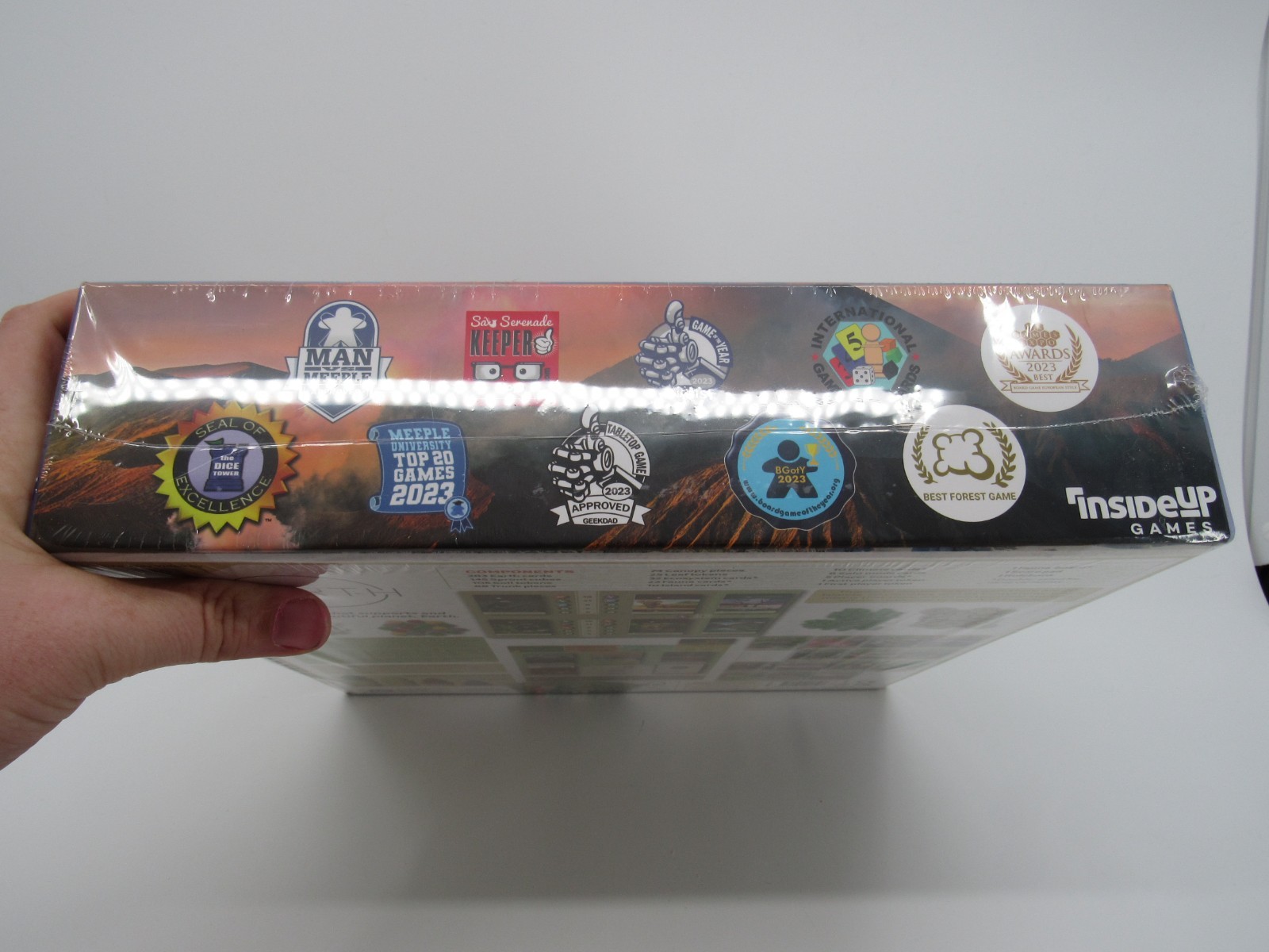 Earth Board Game by Inside Up Games – SEALED
