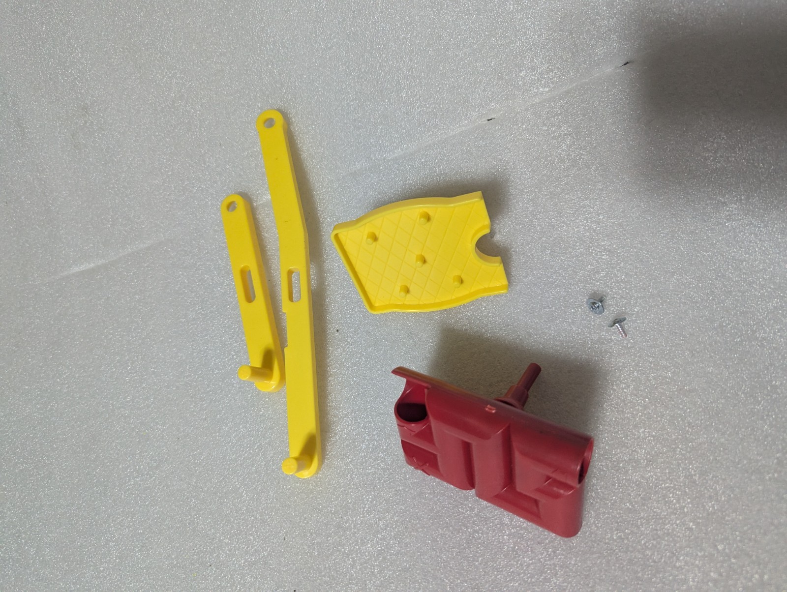 PART: Tilt Platform Arm Red Yellow TOMY Screwball Scramble Marble Run 2022 Game