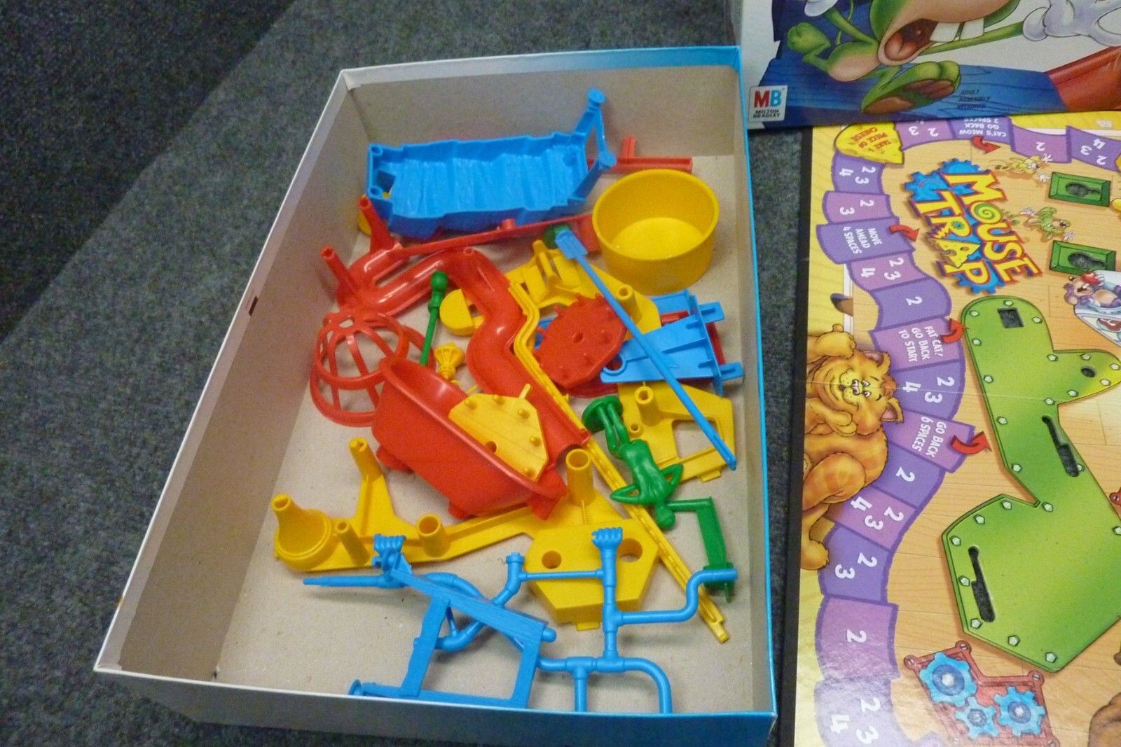1999 Mouse Trap Game by Milton Bradley Complete in Great Condition FREE SHIPPING