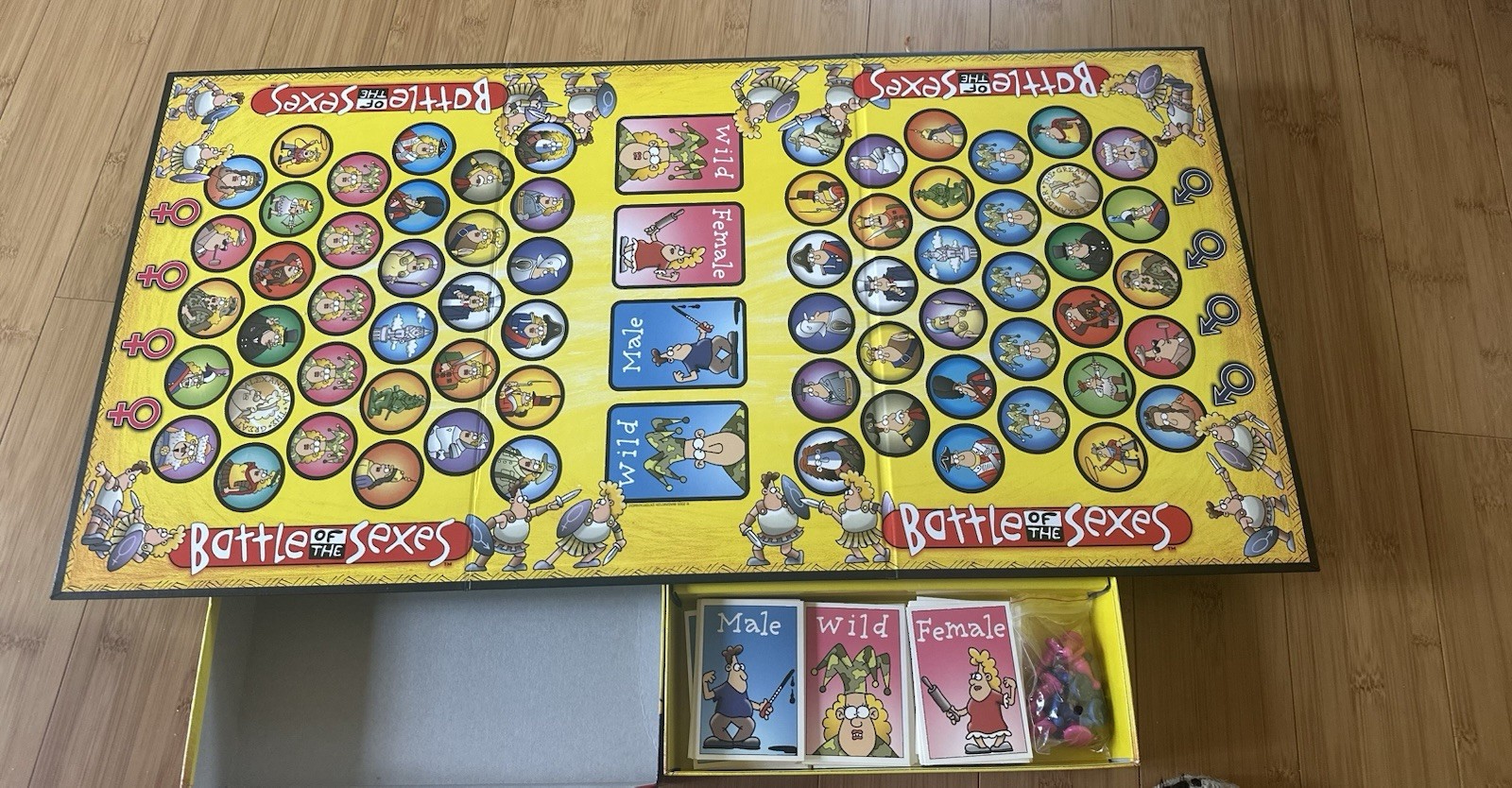 Battle of the Sexes 2nd Edition Board Game Complete Good Condition