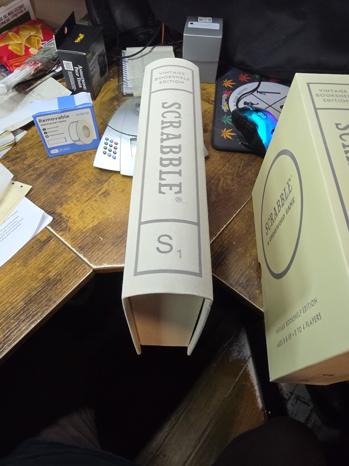 Hasbro Scrabble Crossword Game Vintage Bookshelf Edition 2016, Complete