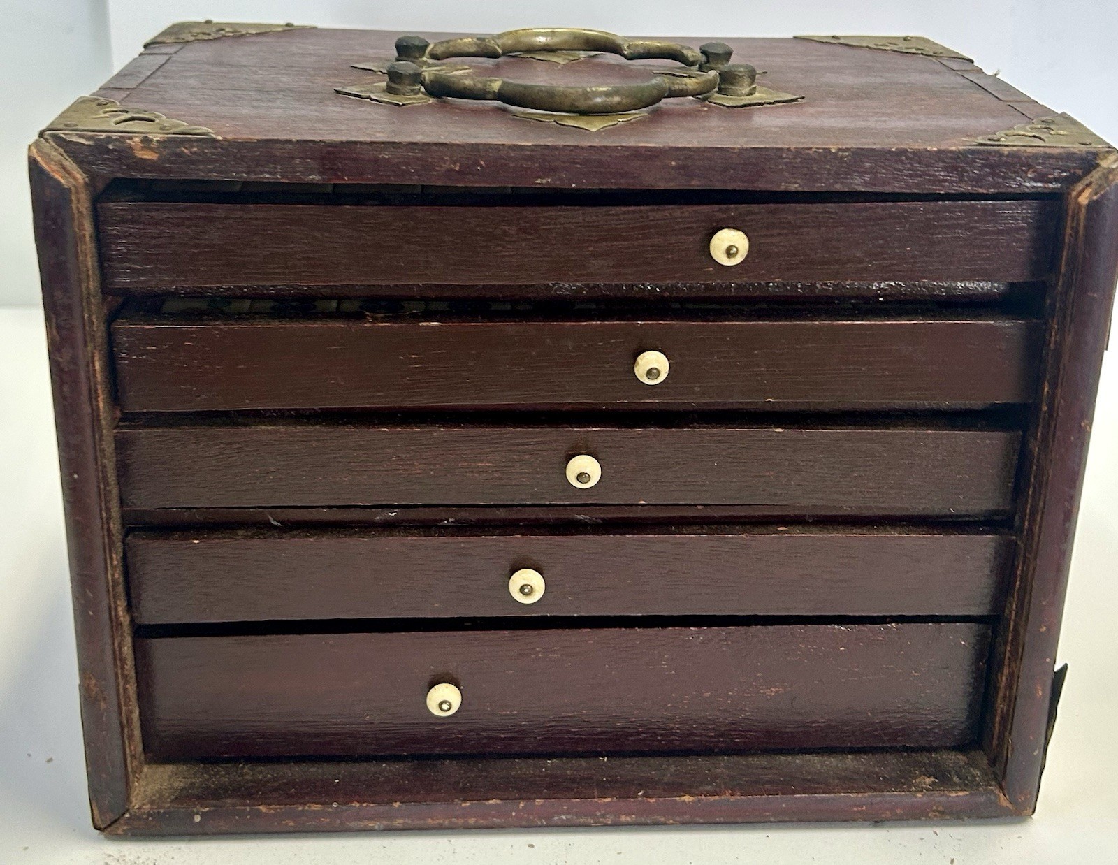 ANTIQUE Chinese Bone And Bamboo Dovetailed Box Mahjong Set 146 Tiles Complete
