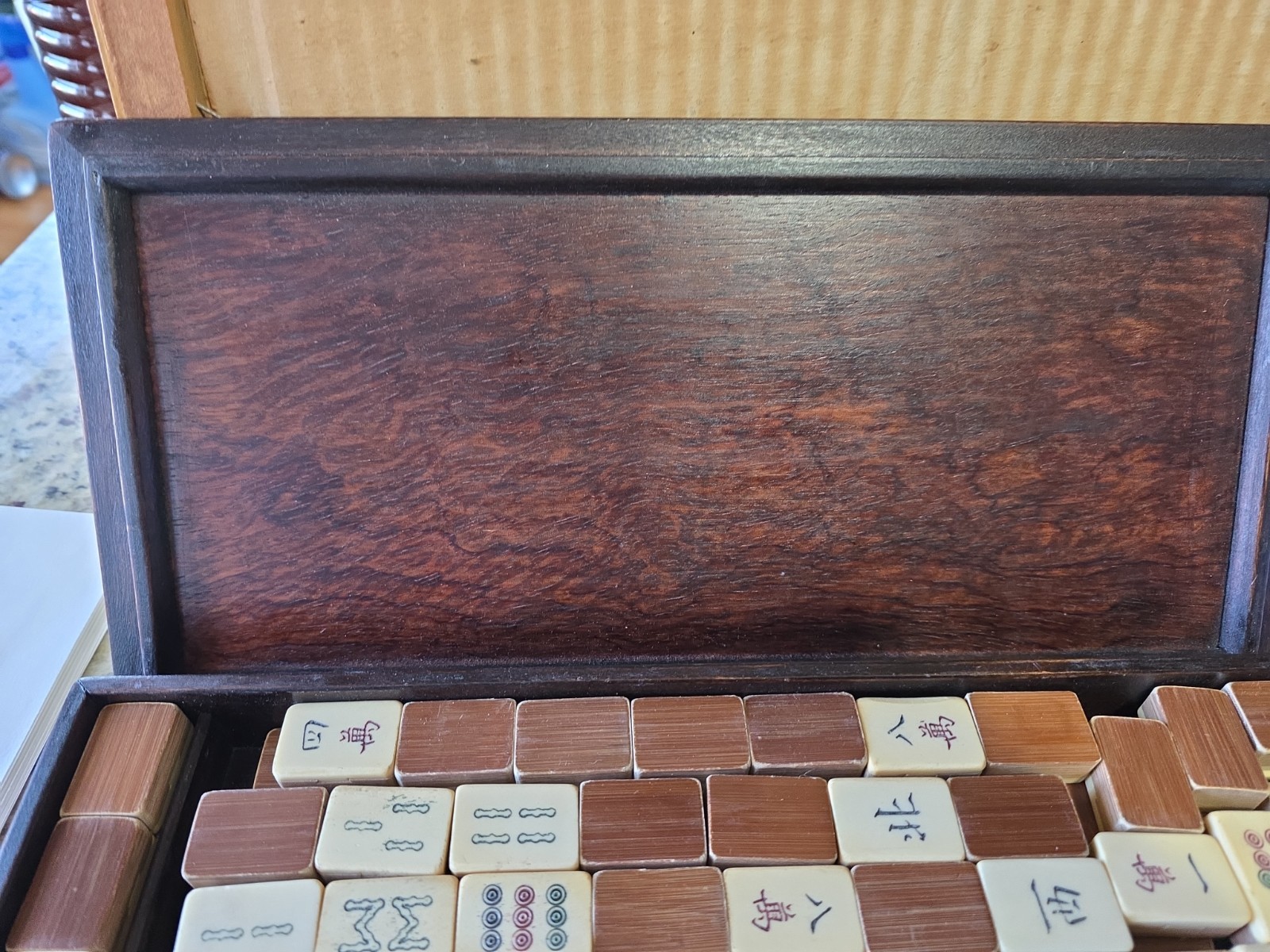 Vintage Chinese Mahjong Set with Wooded Case
