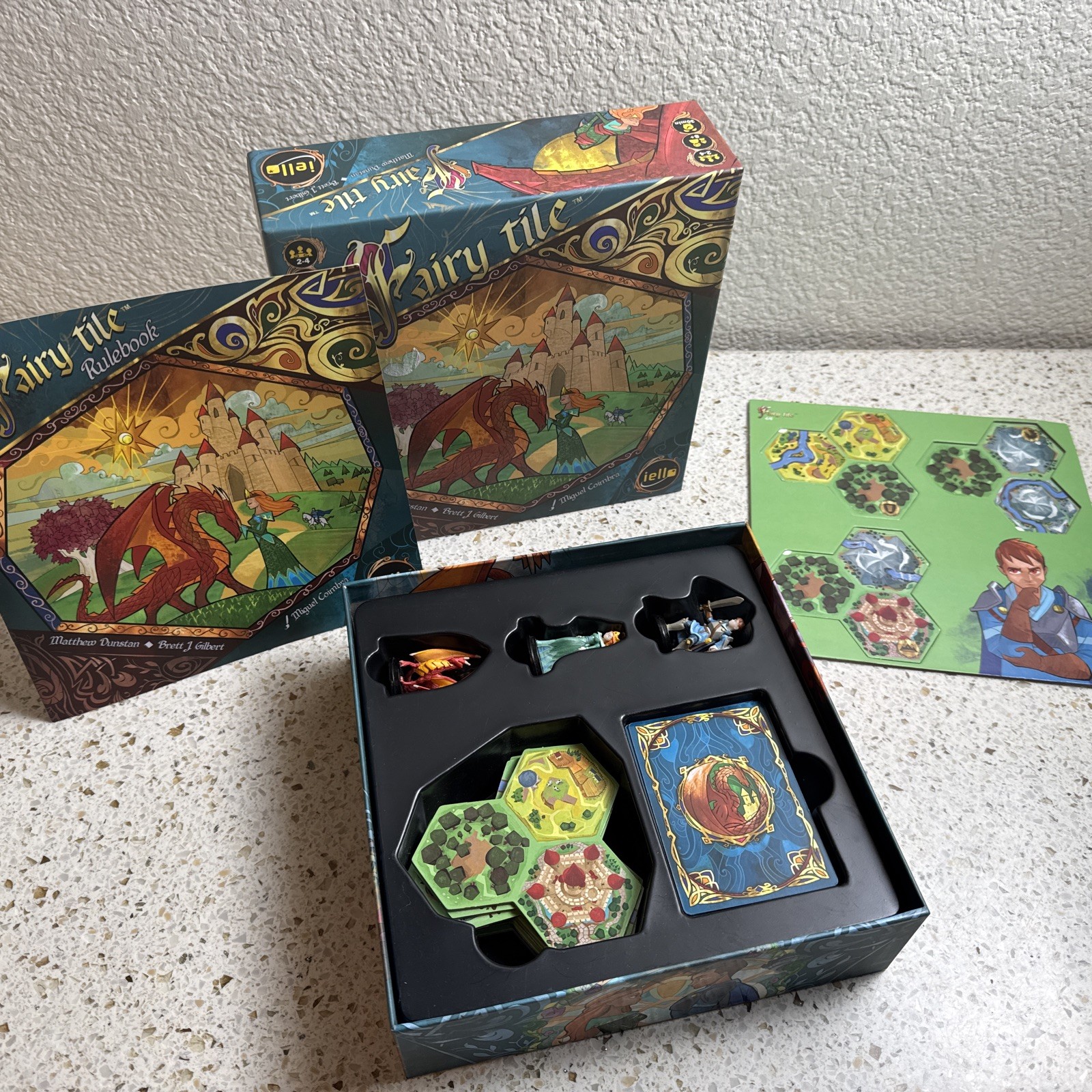 Fairy Tile Board Game Fantasy Strategy Storytelling 2-4 player ages 8+ Iello
