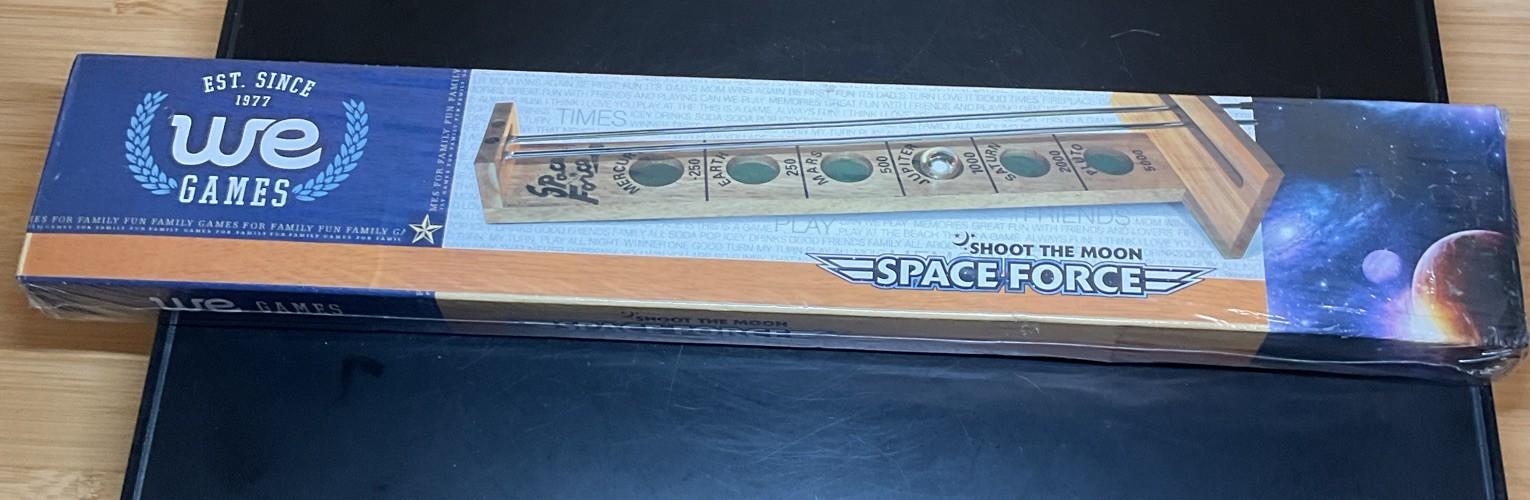 WE Games Shoot The Moon, Dark Wood – 497218 “Space Force Theme” Sealed 2007