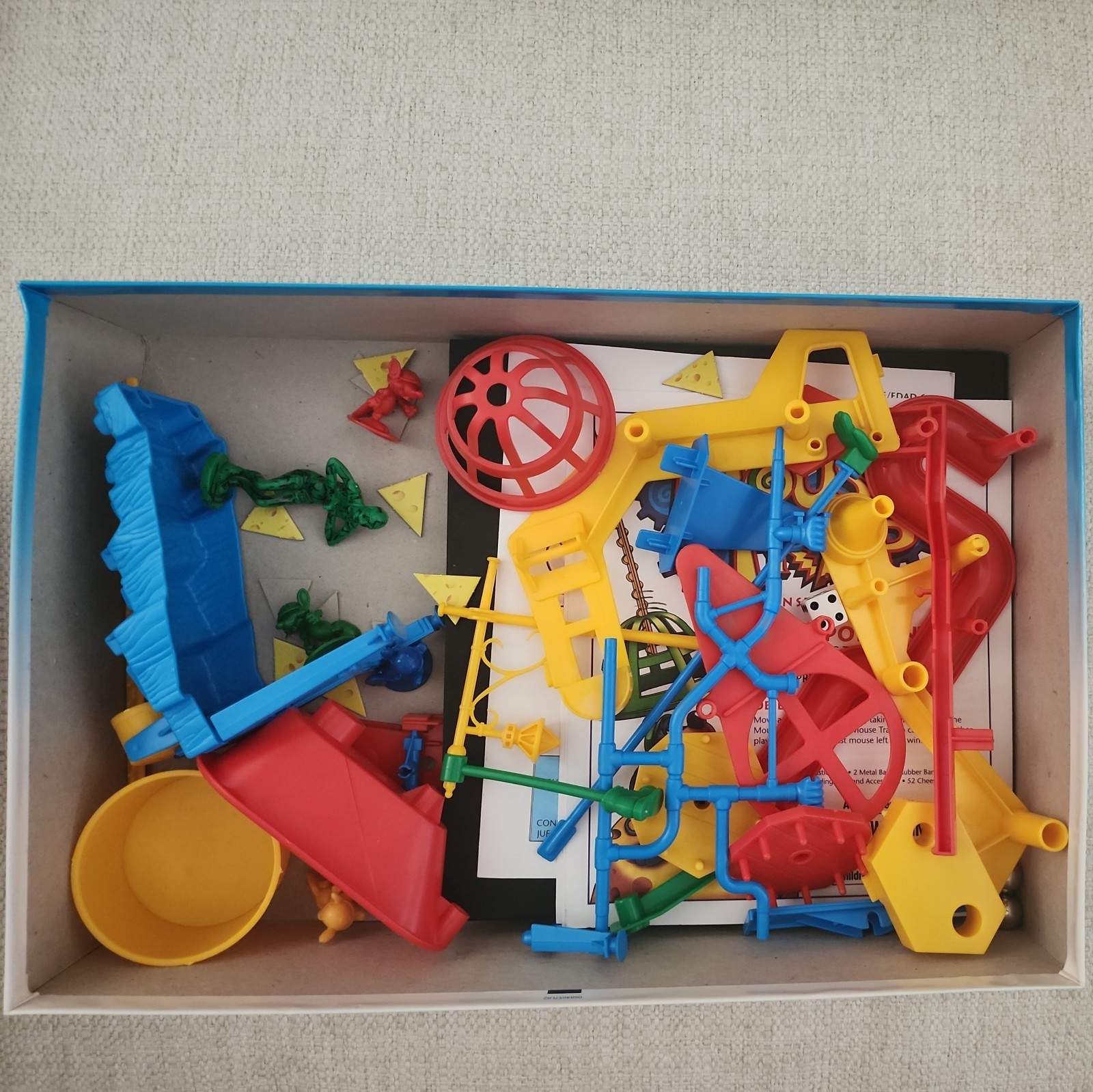 VINTAGE Mouse Trap COMPLETE Milton Bradley 2005 Classic Board Game Kids Family