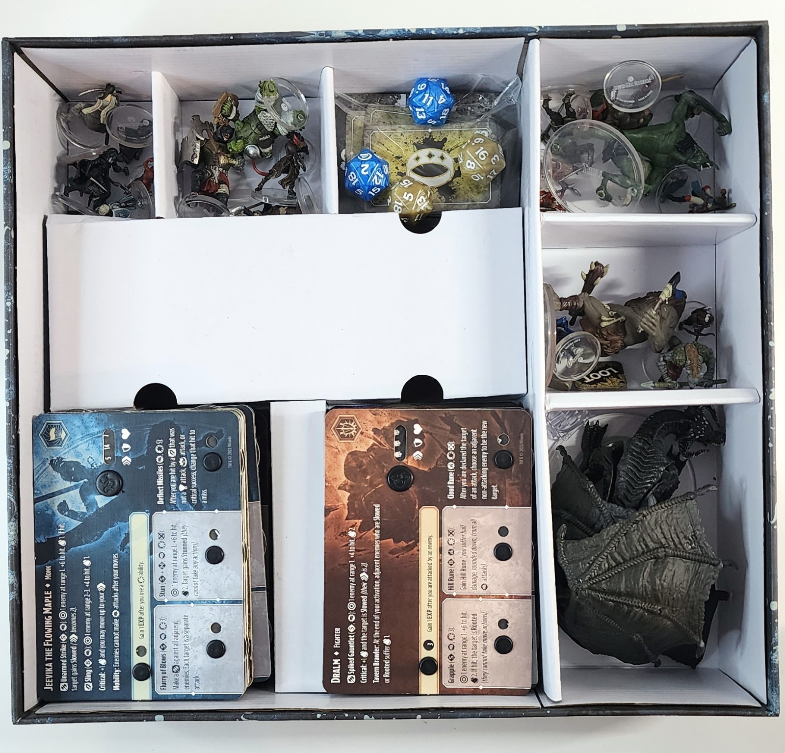 Dungeons & Dragons Onslaught Board Game Core Box Set Starter Box
