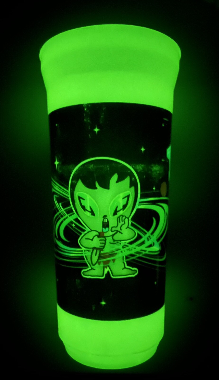 Crazy Bones Hielocos Coca-Cola Alien 32oz Promotional Glow-in-the-Dark Cup