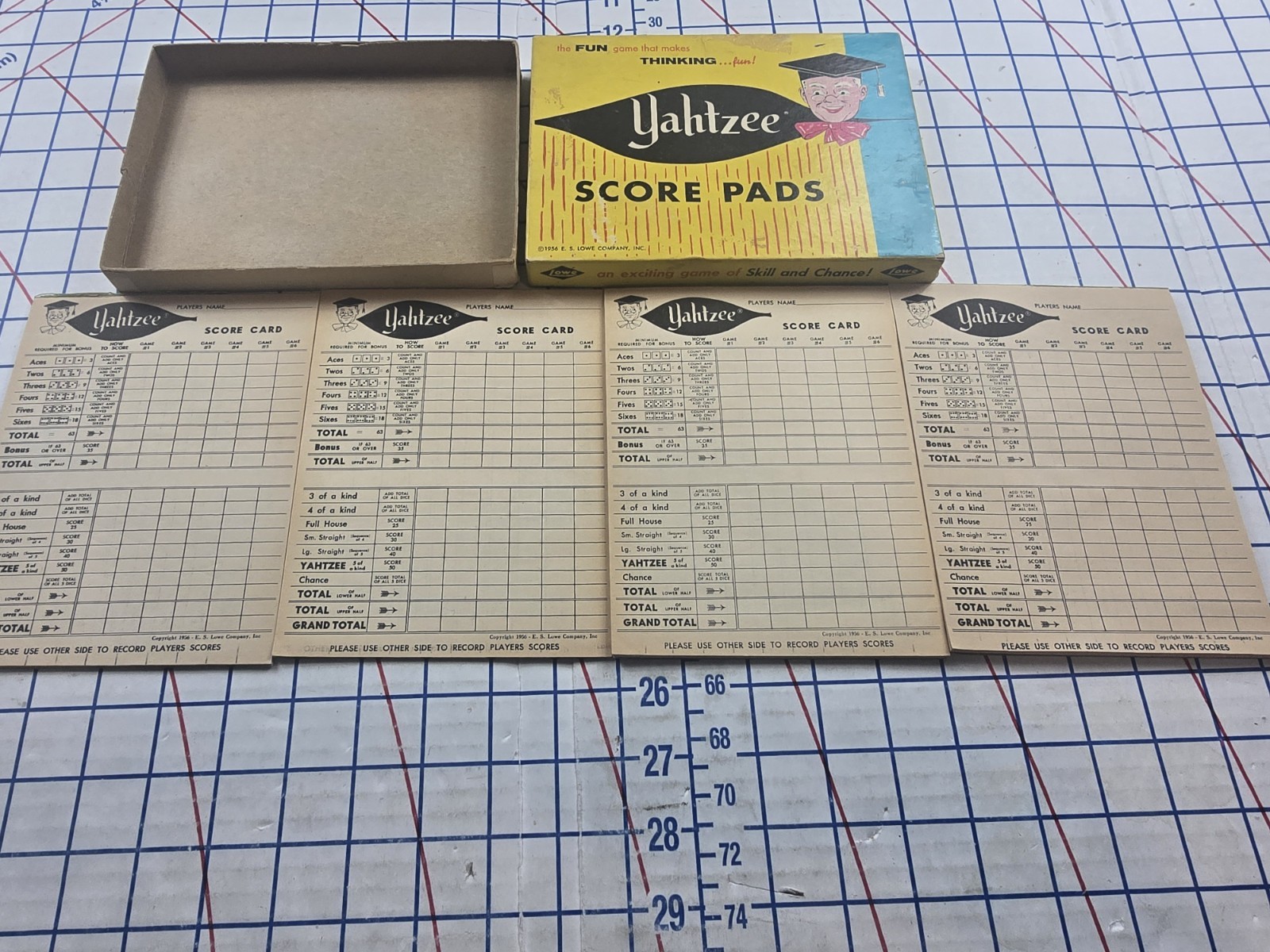 VTG Vintage 1950’s-60’s Yahtzee – Score Pads (4) – in Original Box E.S. Lowe Co